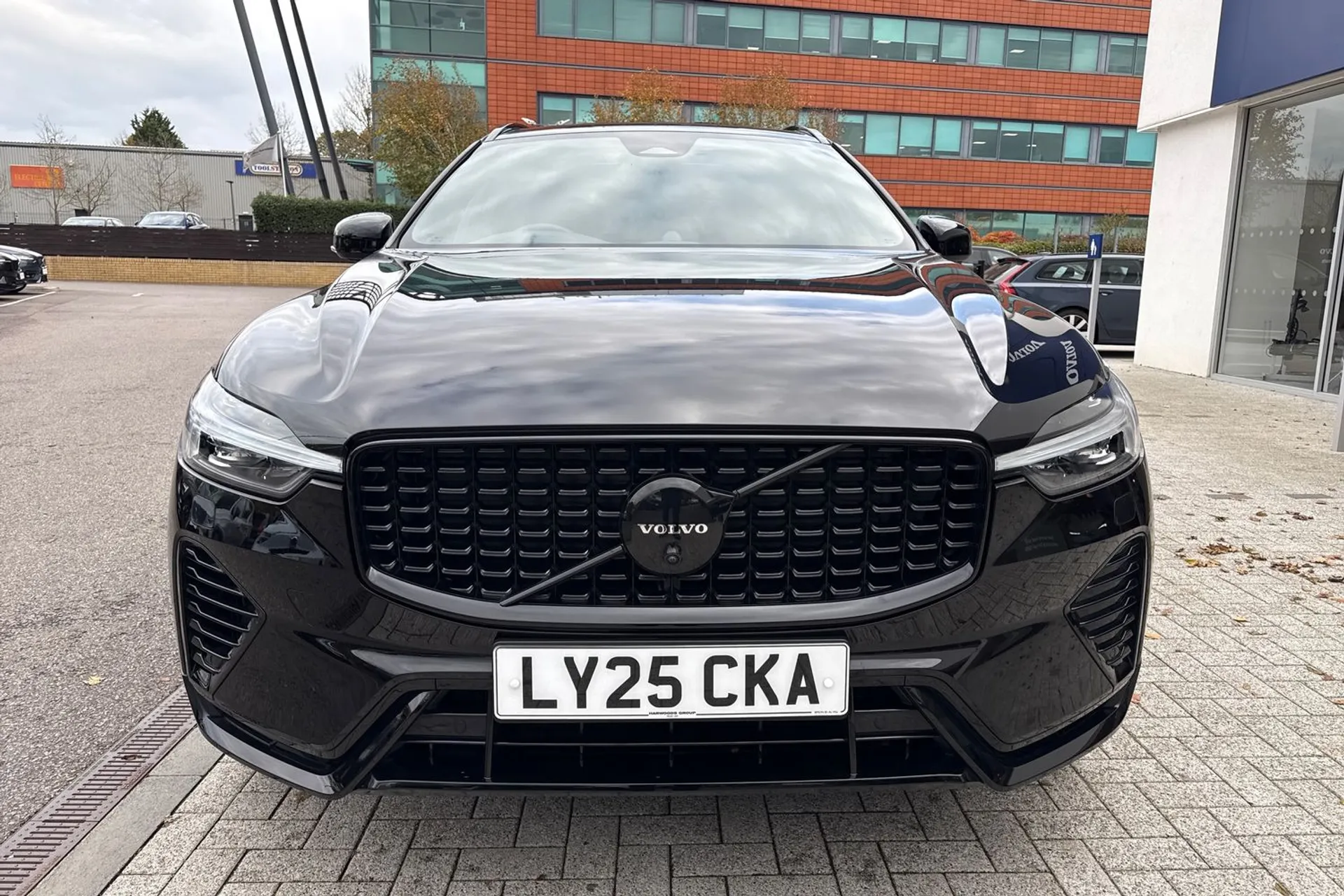 Volvo XC60 thumbnail image number 13