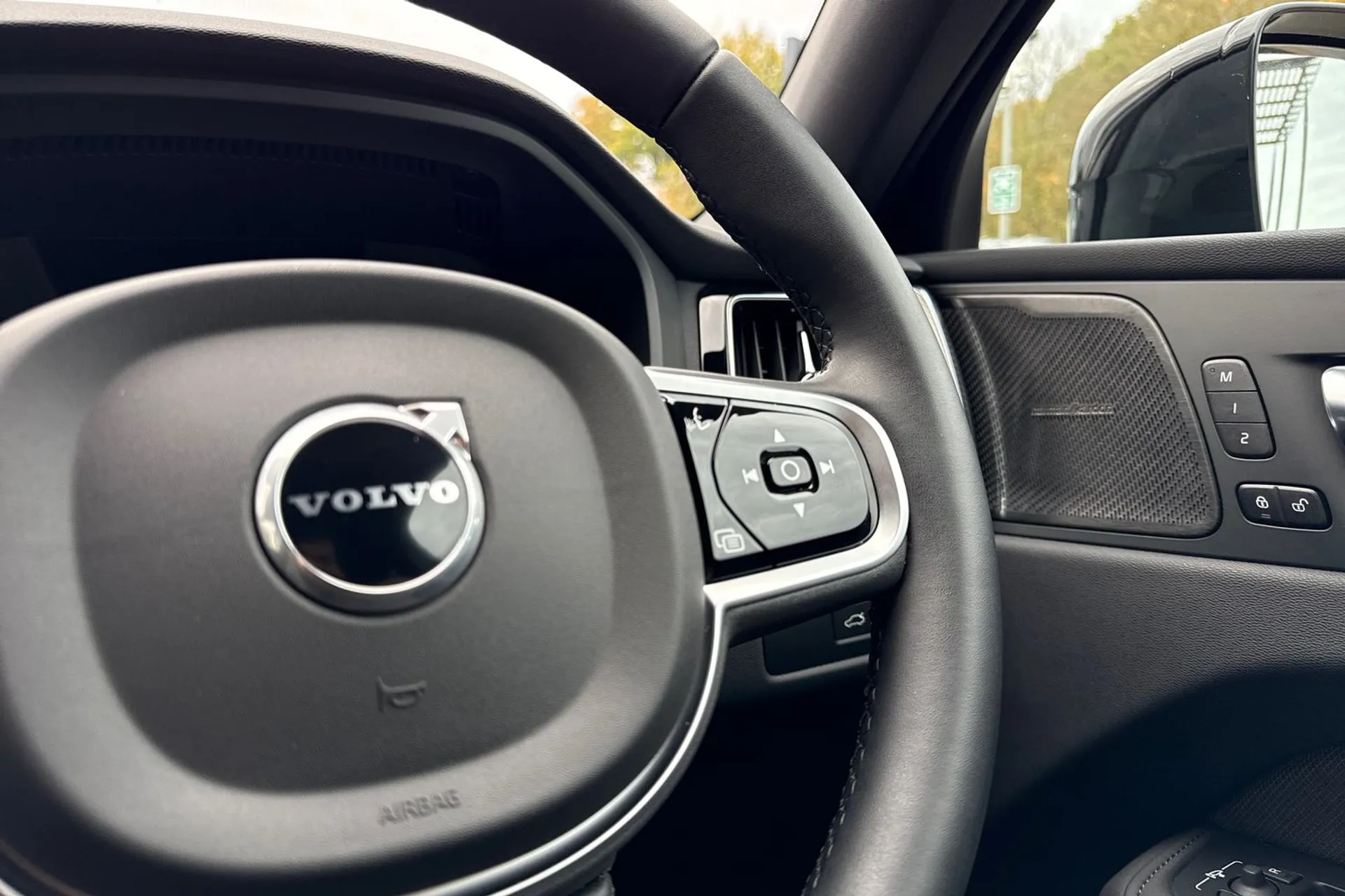 Volvo XC60 thumbnail image number 38