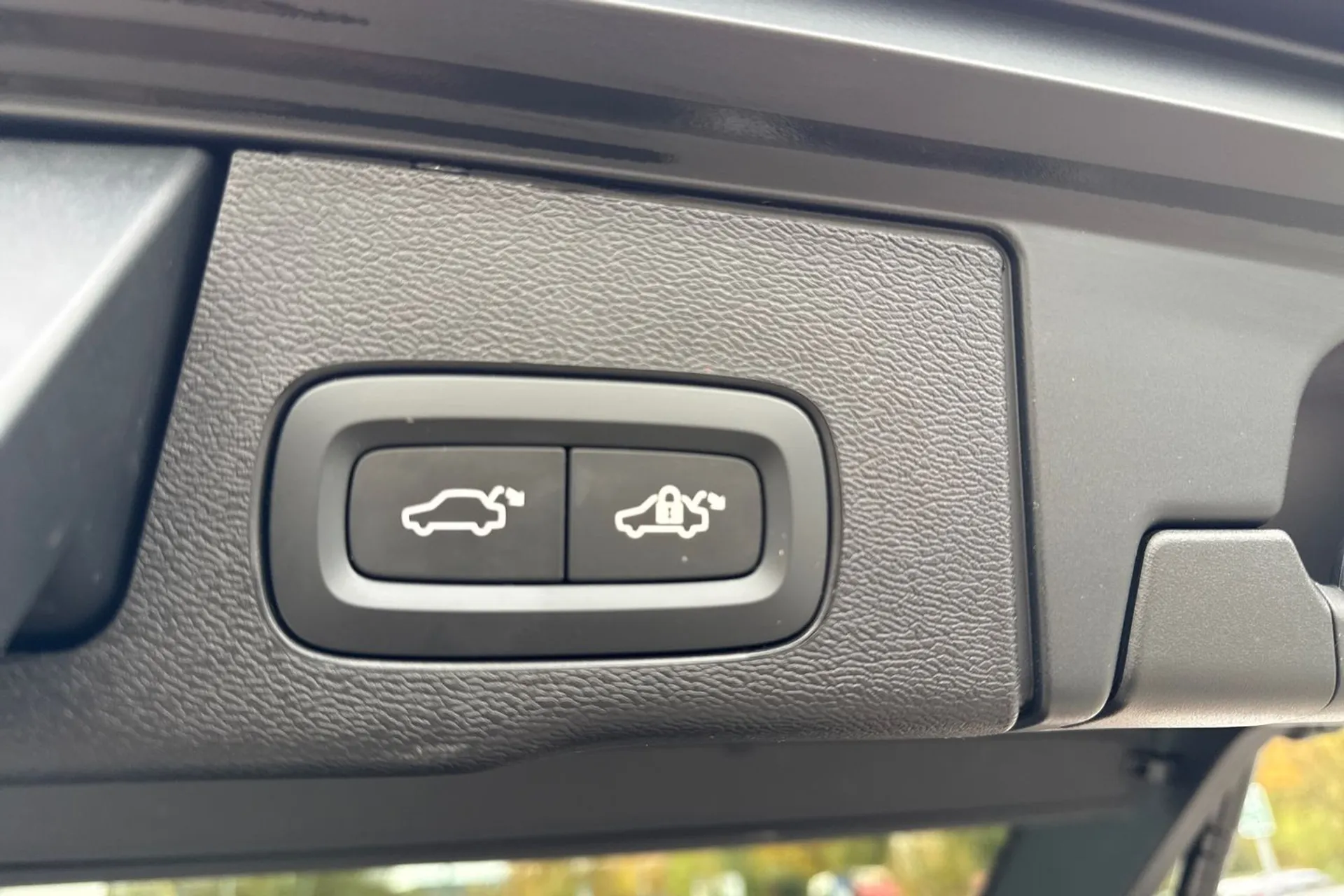 Volvo XC60 thumbnail image number 21