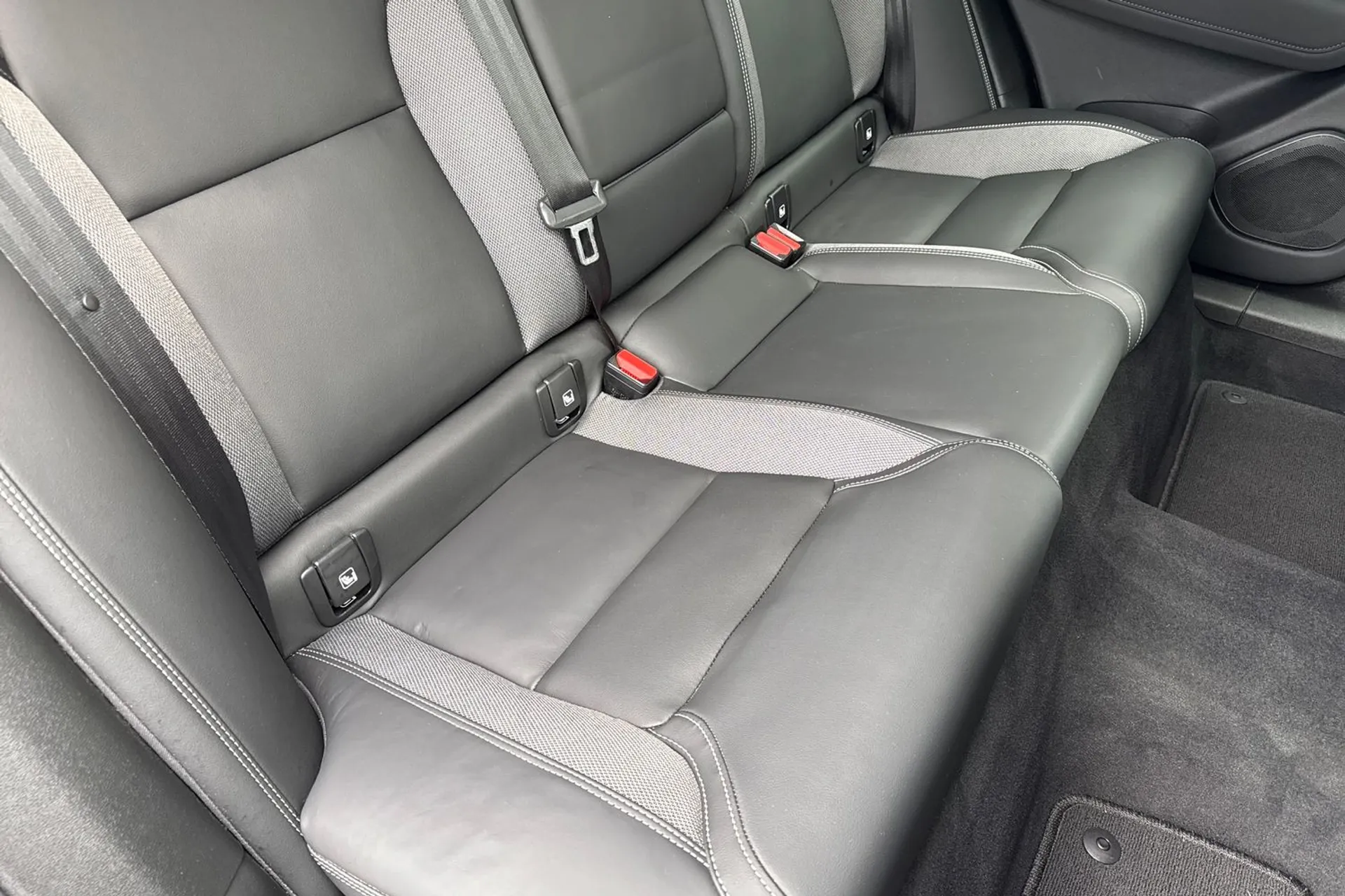 Volvo XC60 thumbnail image number 25