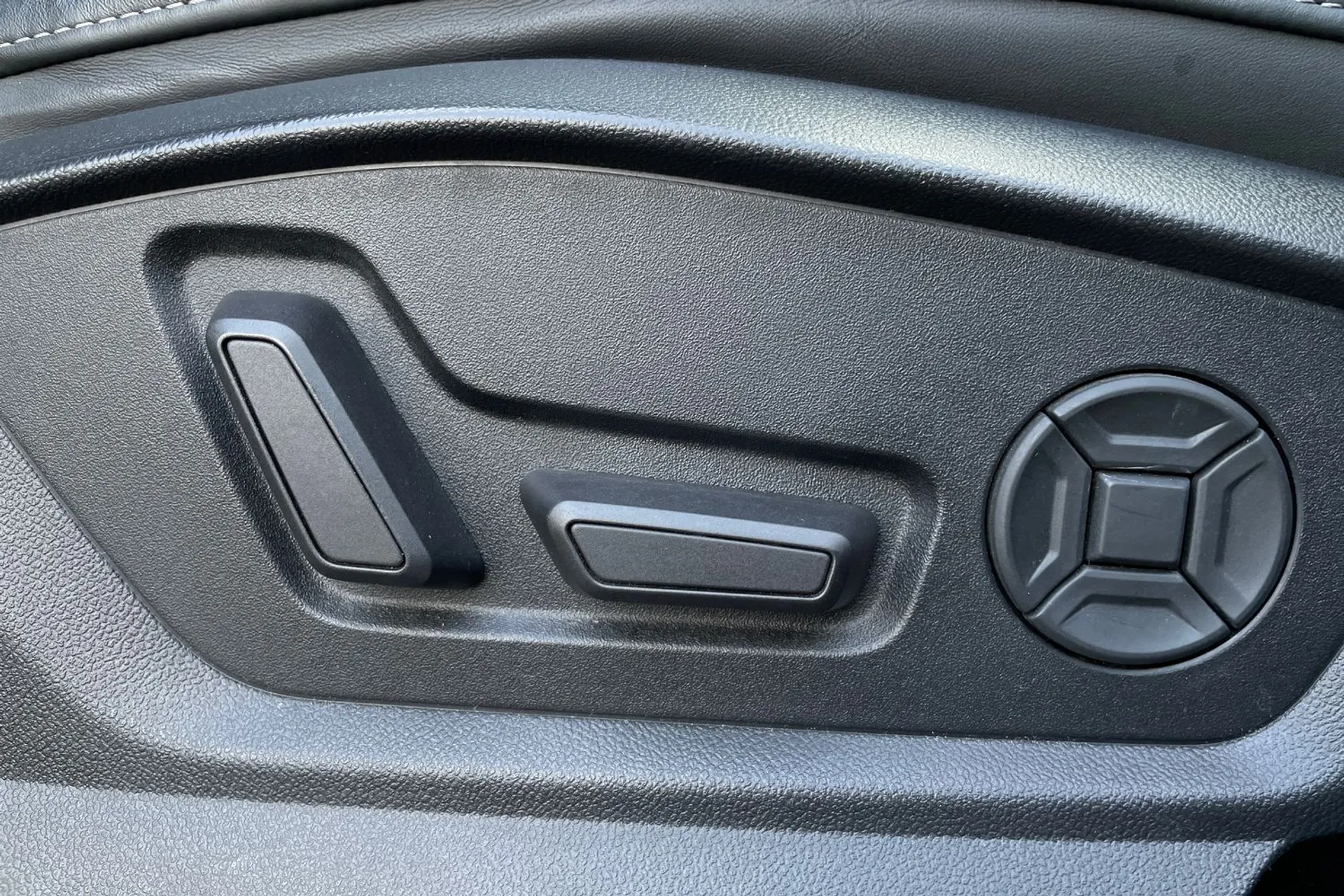 Audi Q7 thumbnail image number 51