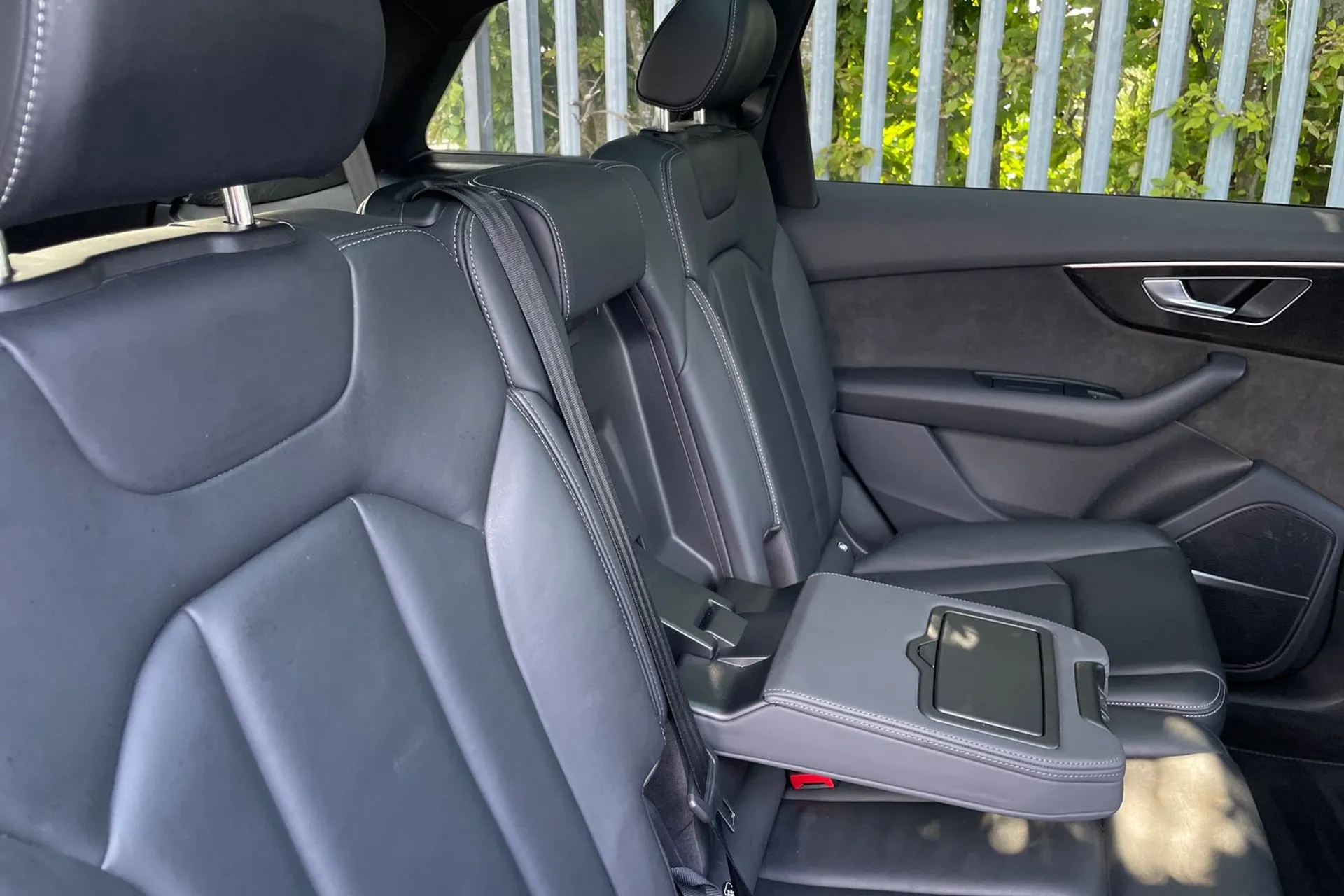 Audi Q7 thumbnail image number 20