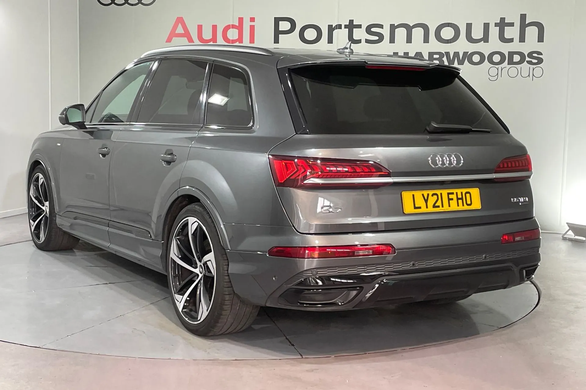 Audi Q7 thumbnail image number 8
