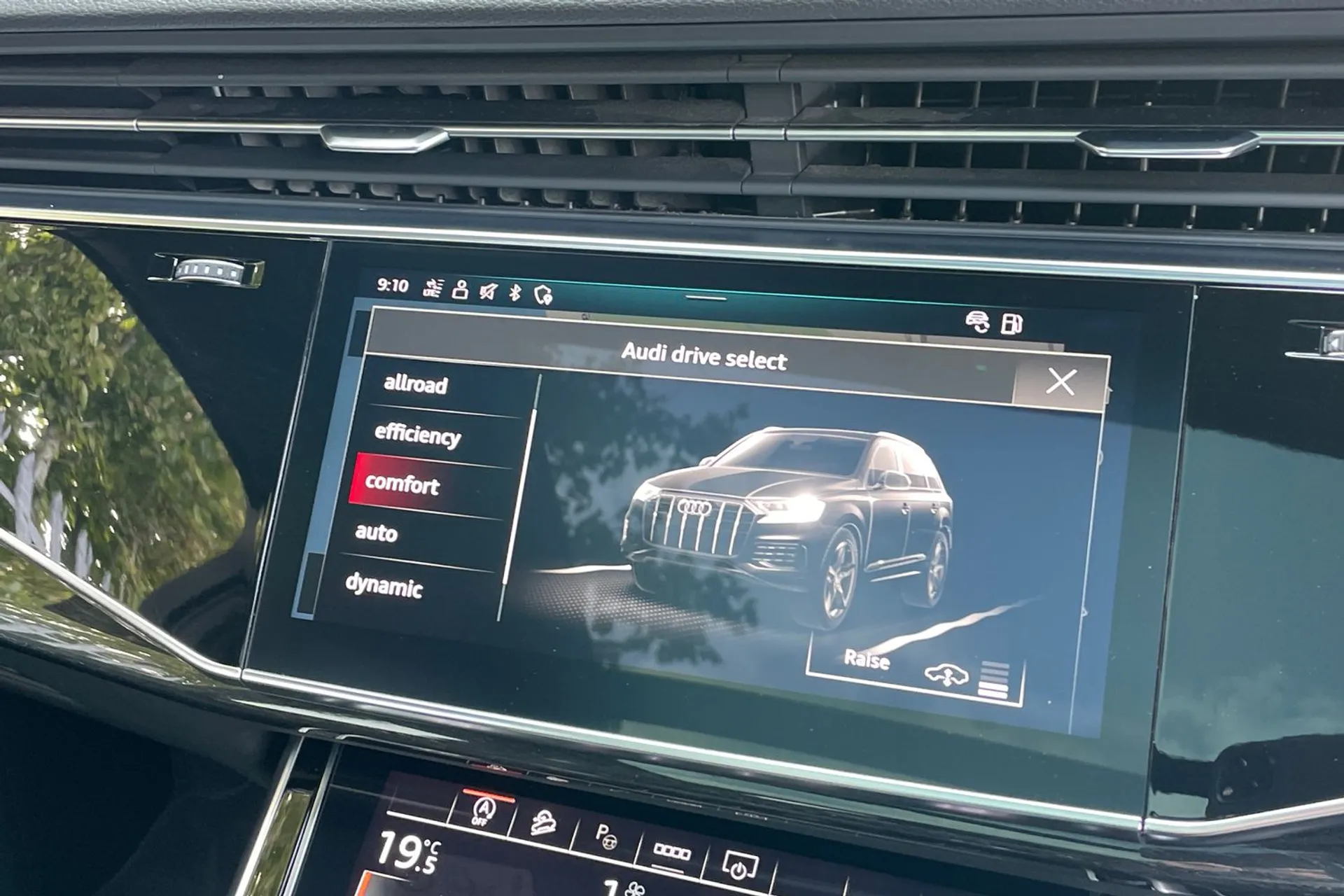 Audi Q7 thumbnail image number 34