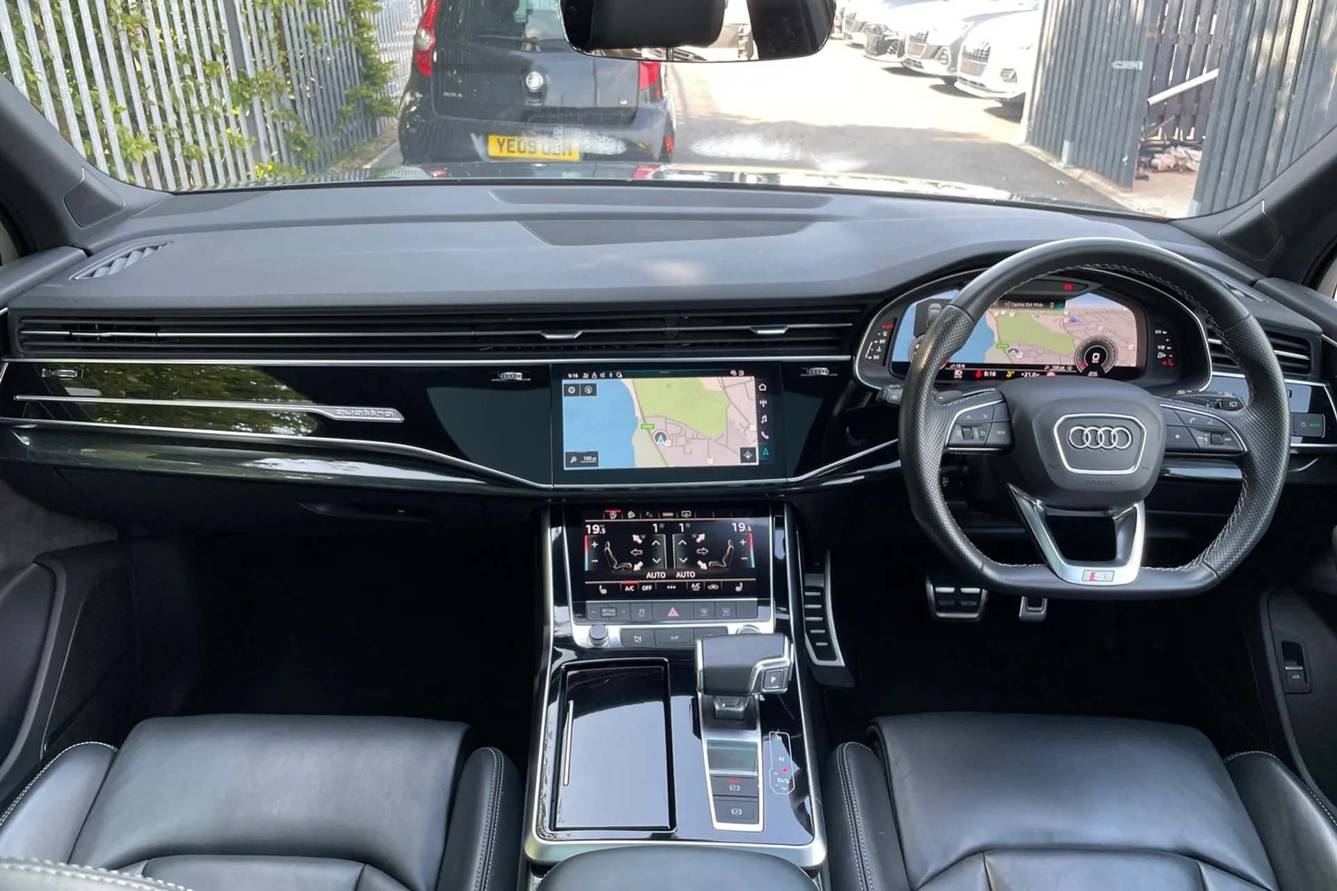 Audi Q7 thumbnail image number 3