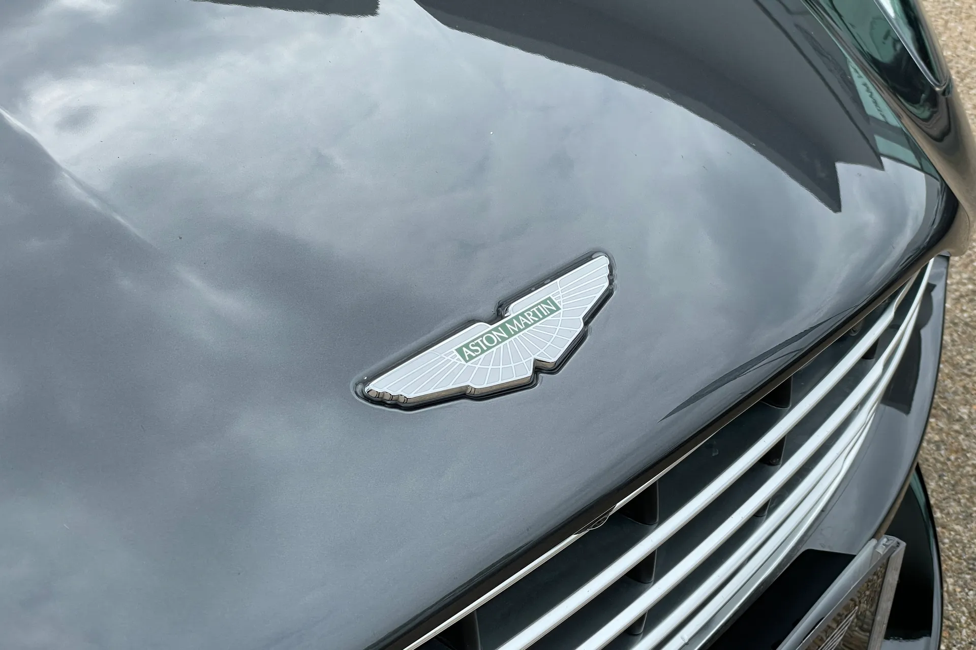 Aston Martin DB11 thumbnail image number 51