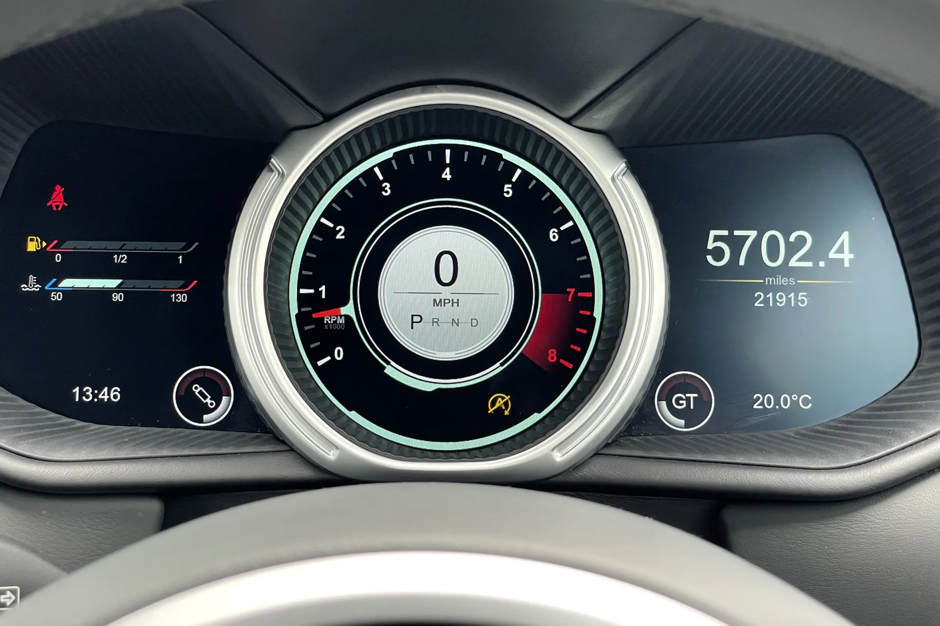Aston Martin DB11 thumbnail image number 40