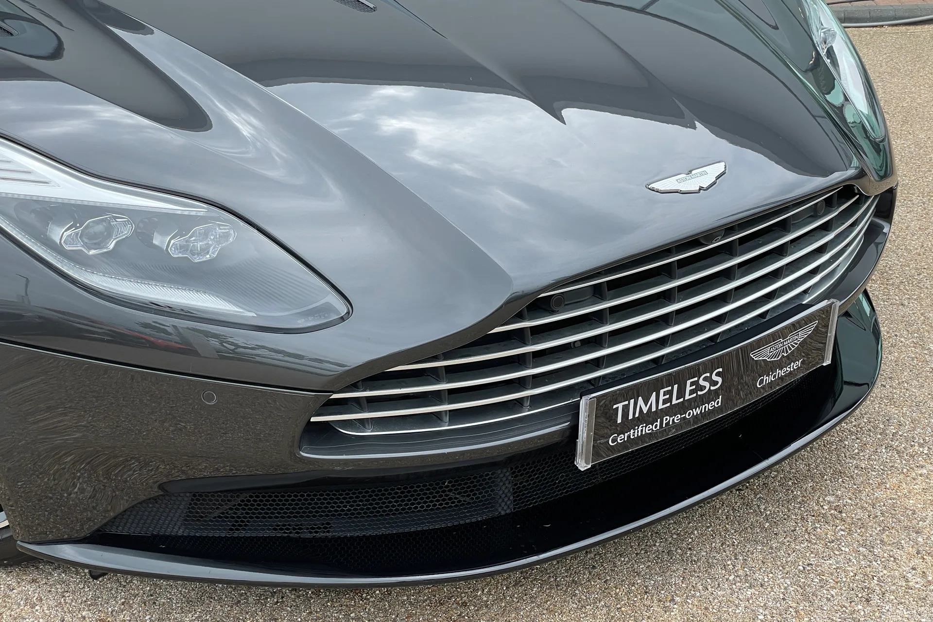 Aston Martin DB11 thumbnail image number 6