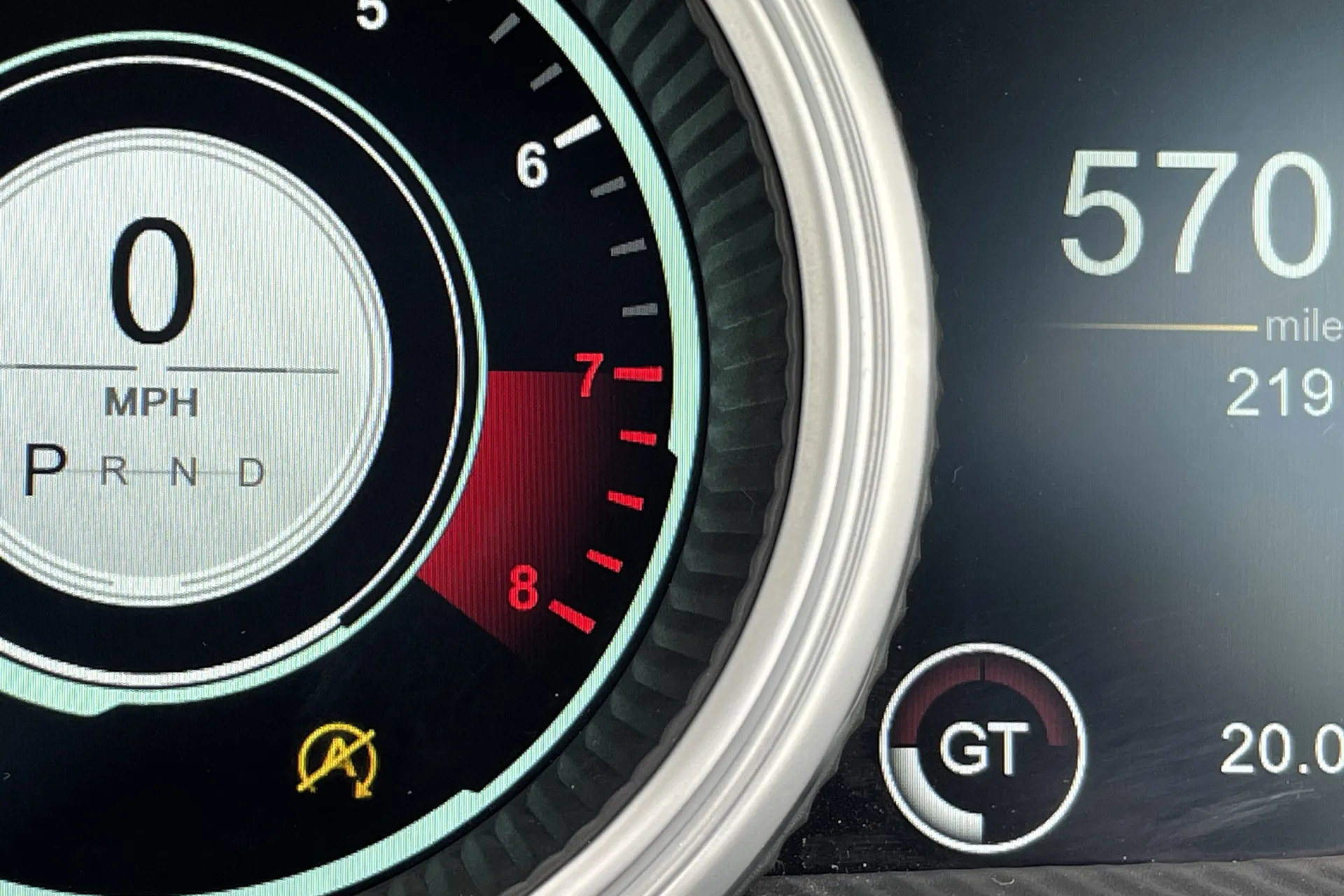 Aston Martin DB11 thumbnail image number 41