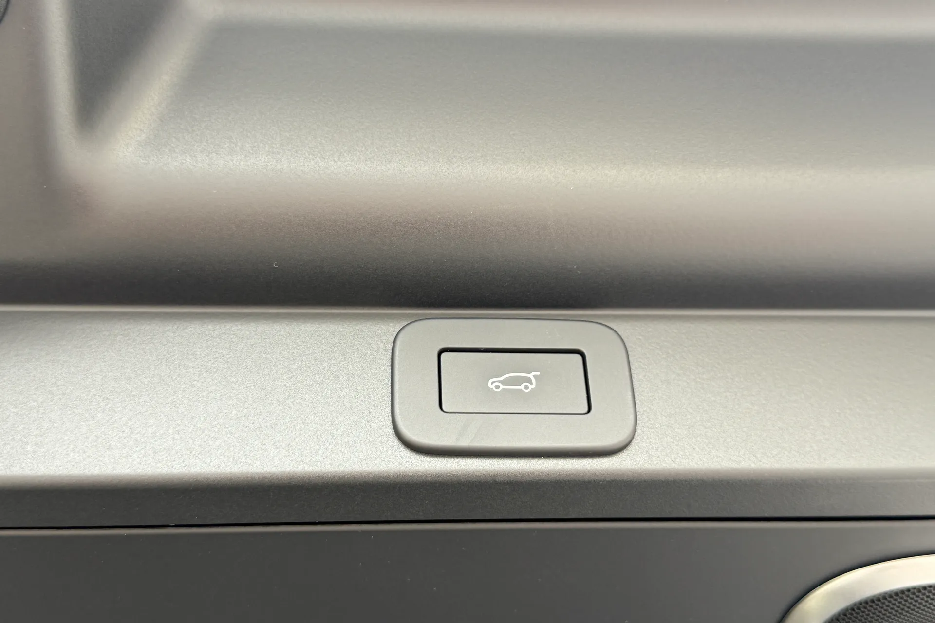 LAND ROVER RANGE ROVER thumbnail image number 57