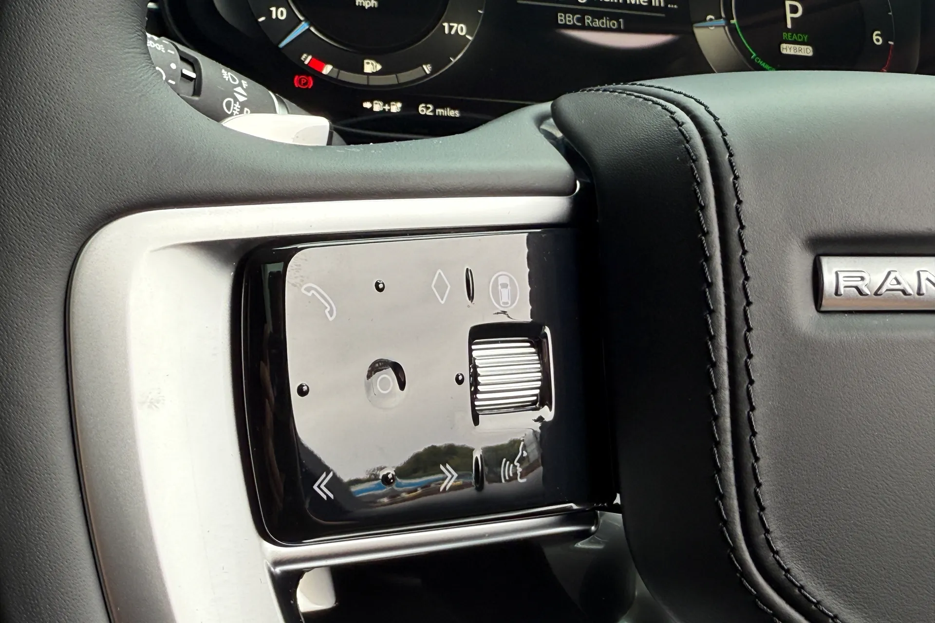 LAND ROVER RANGE ROVER thumbnail image number 45