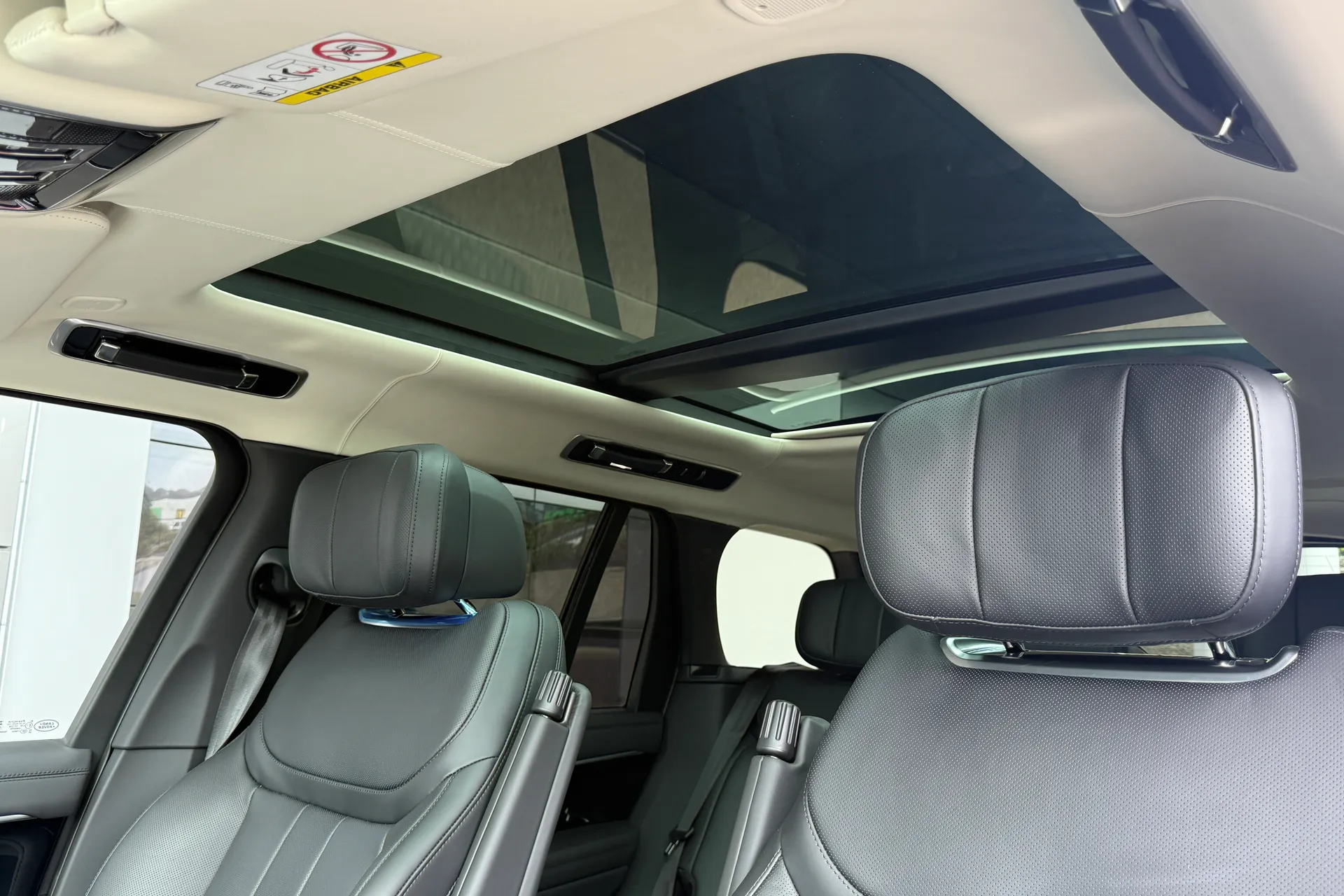 LAND ROVER RANGE ROVER thumbnail image number 67