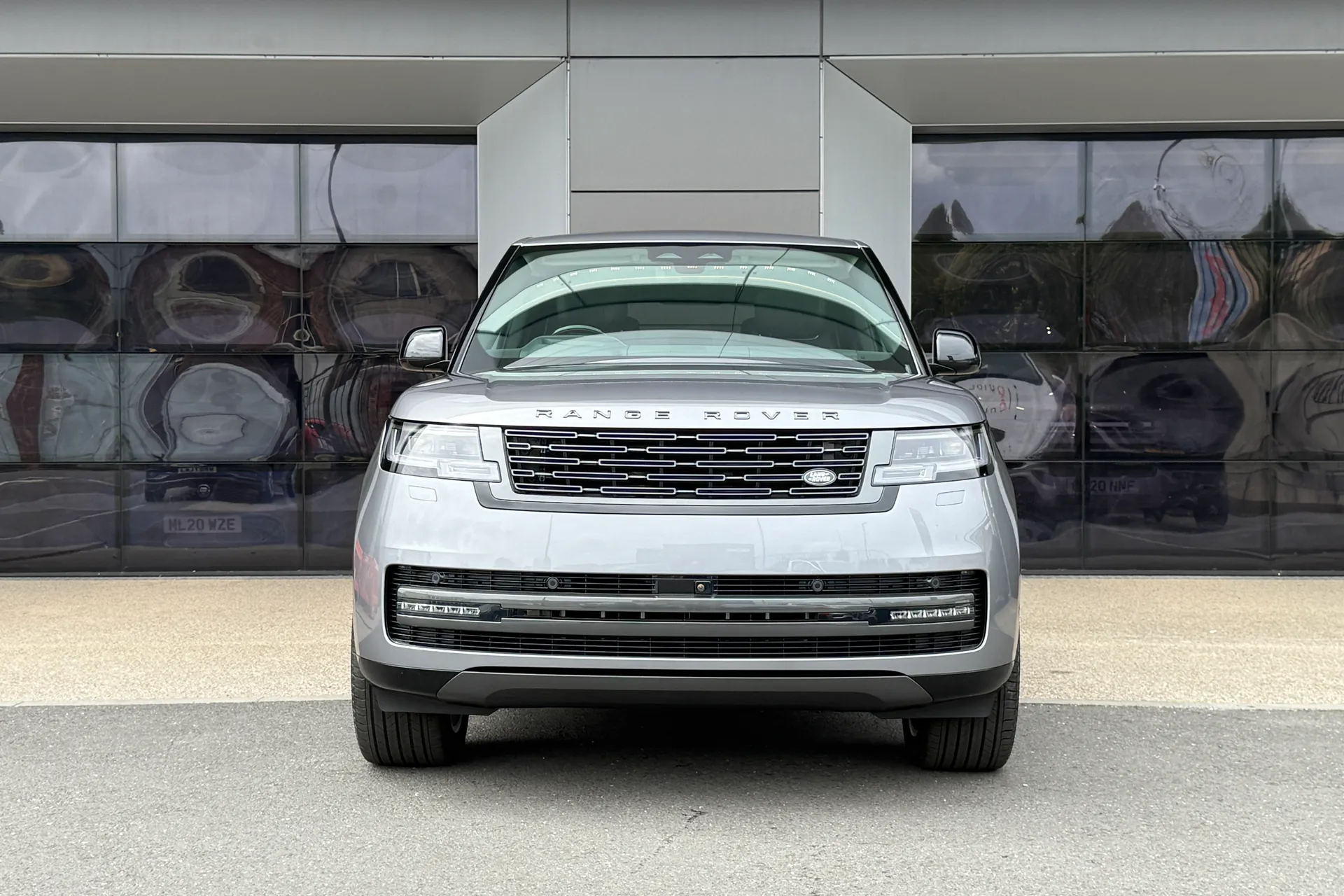 LAND ROVER RANGE ROVER thumbnail image number 11