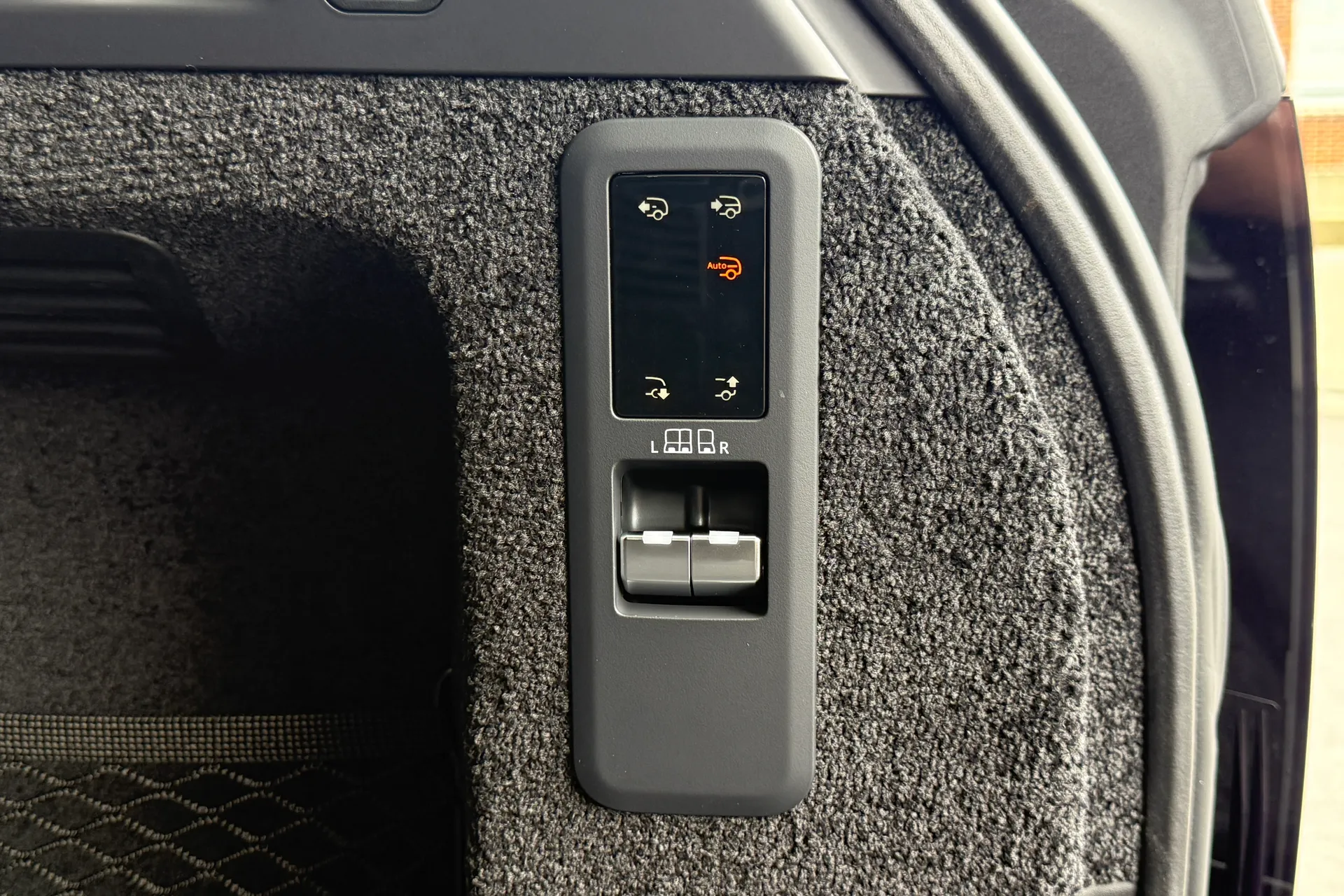 LAND ROVER RANGE ROVER thumbnail image number 55