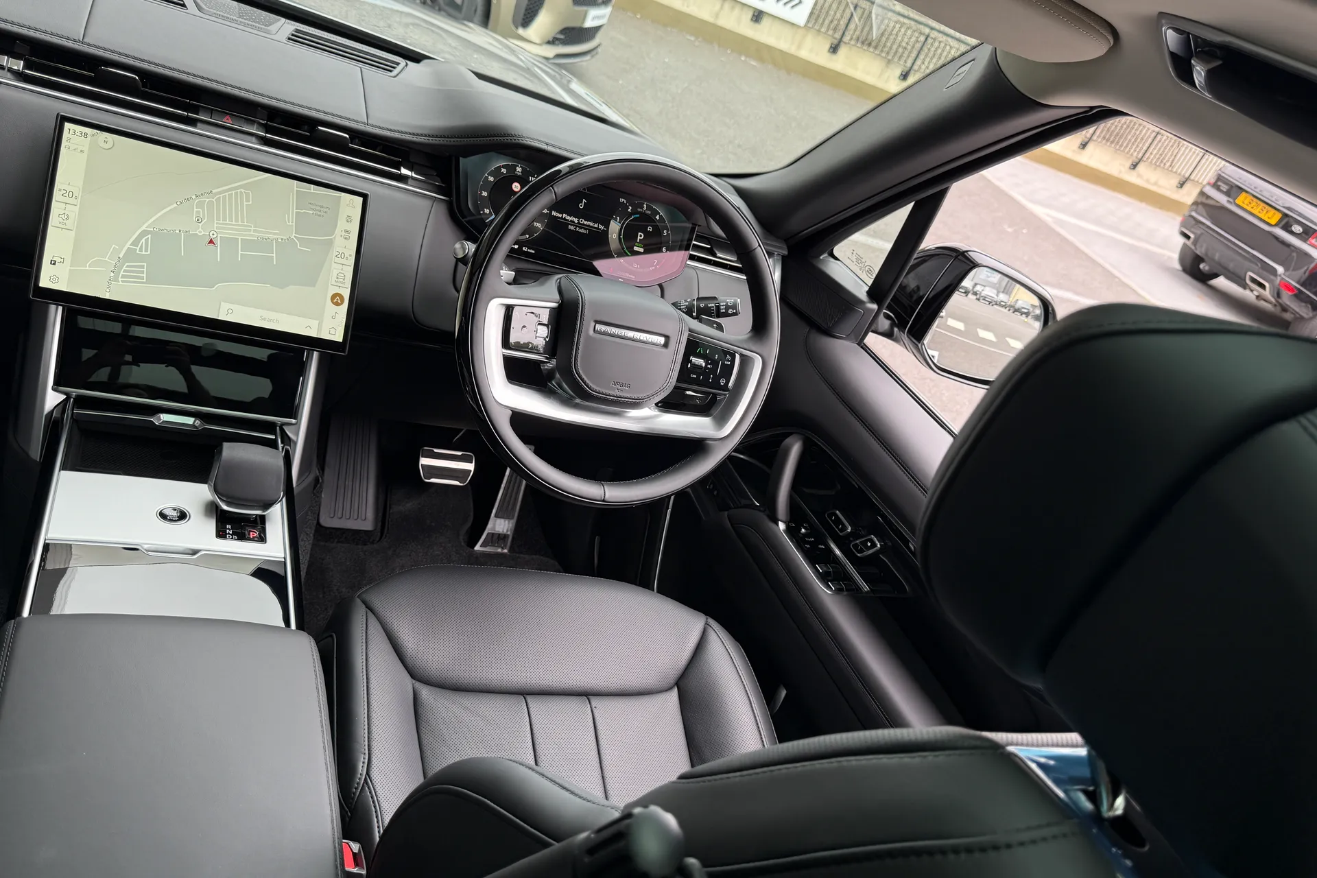 LAND ROVER RANGE ROVER thumbnail image number 35