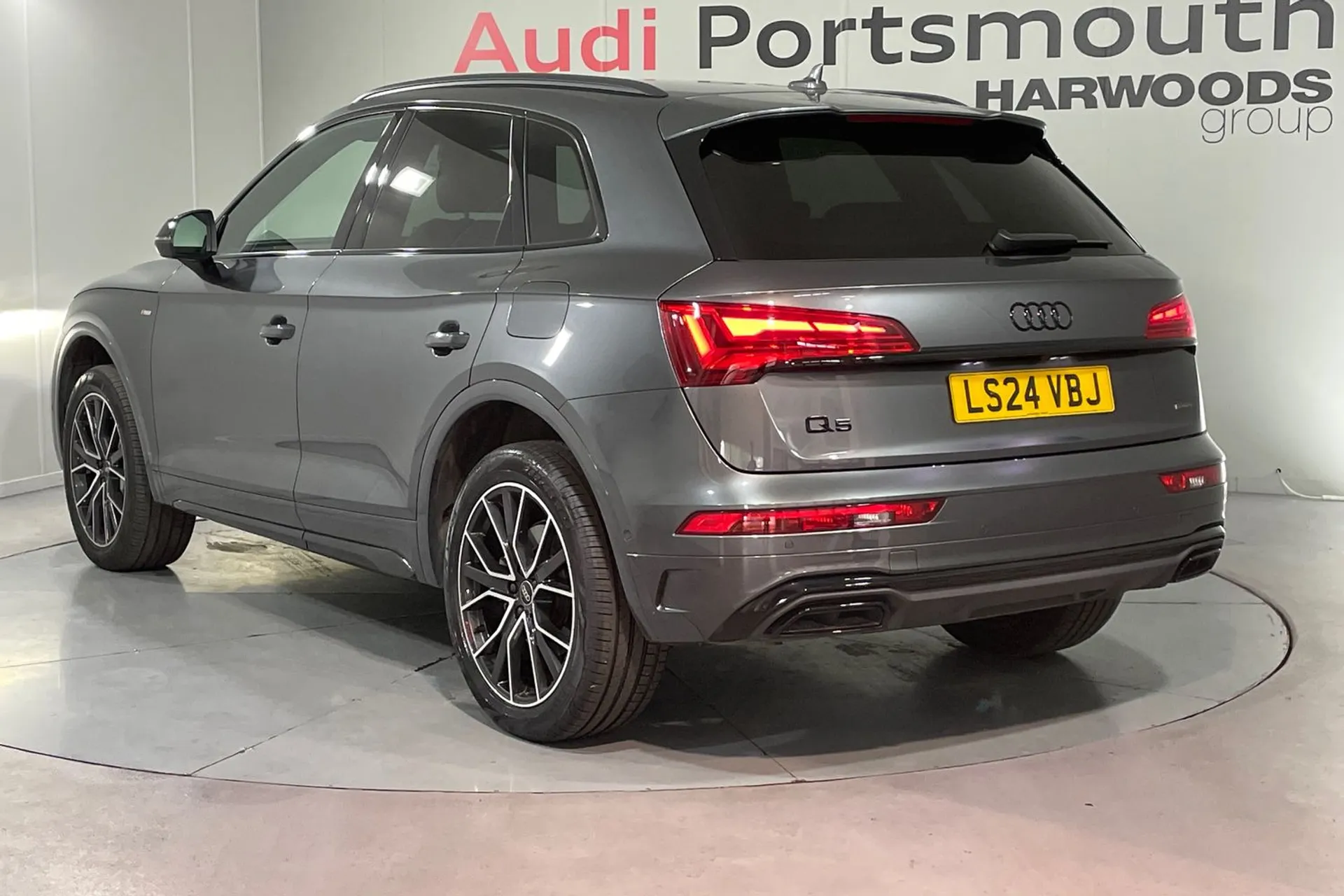 Audi Q5 thumbnail image number 9