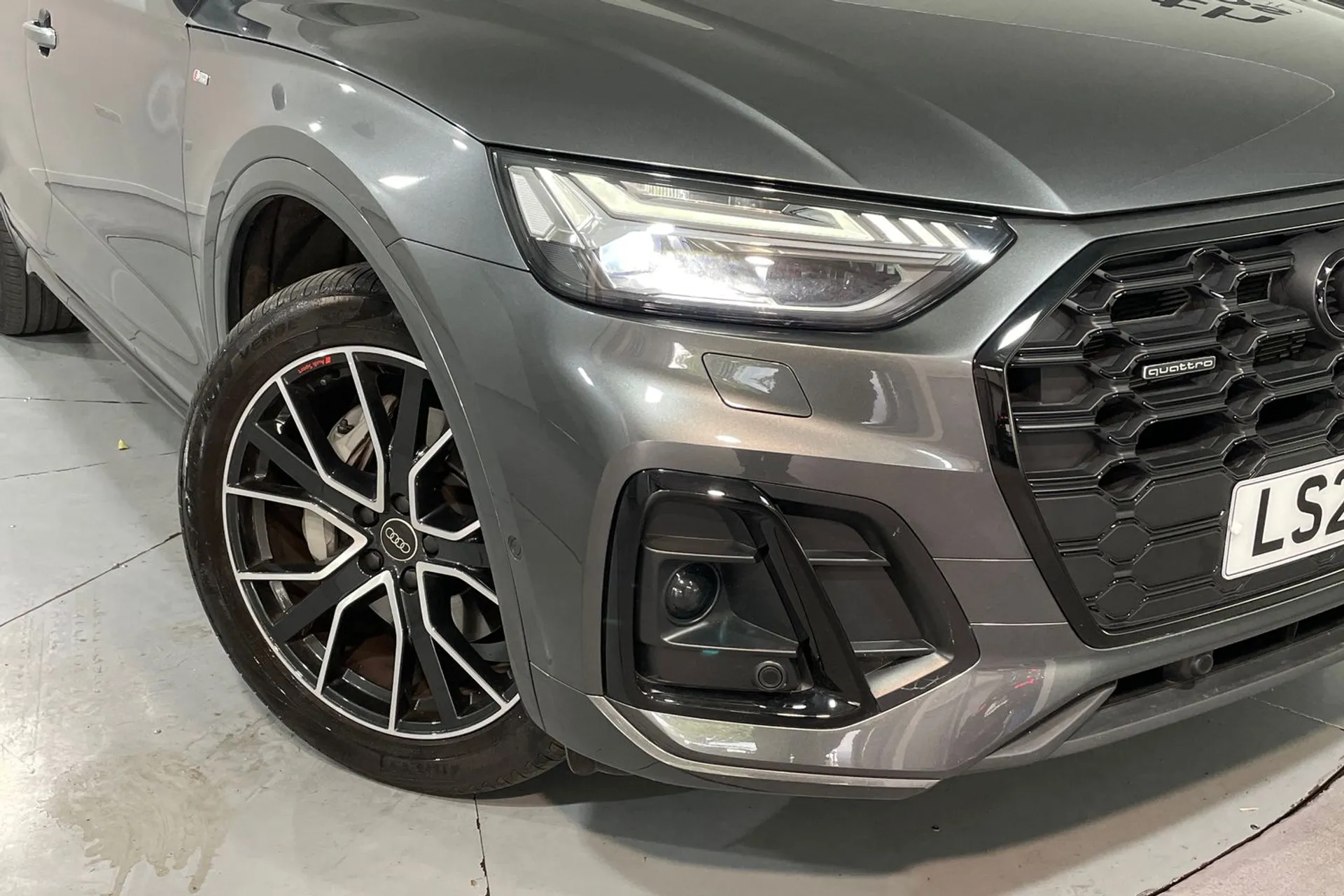 Audi Q5 thumbnail image number 6
