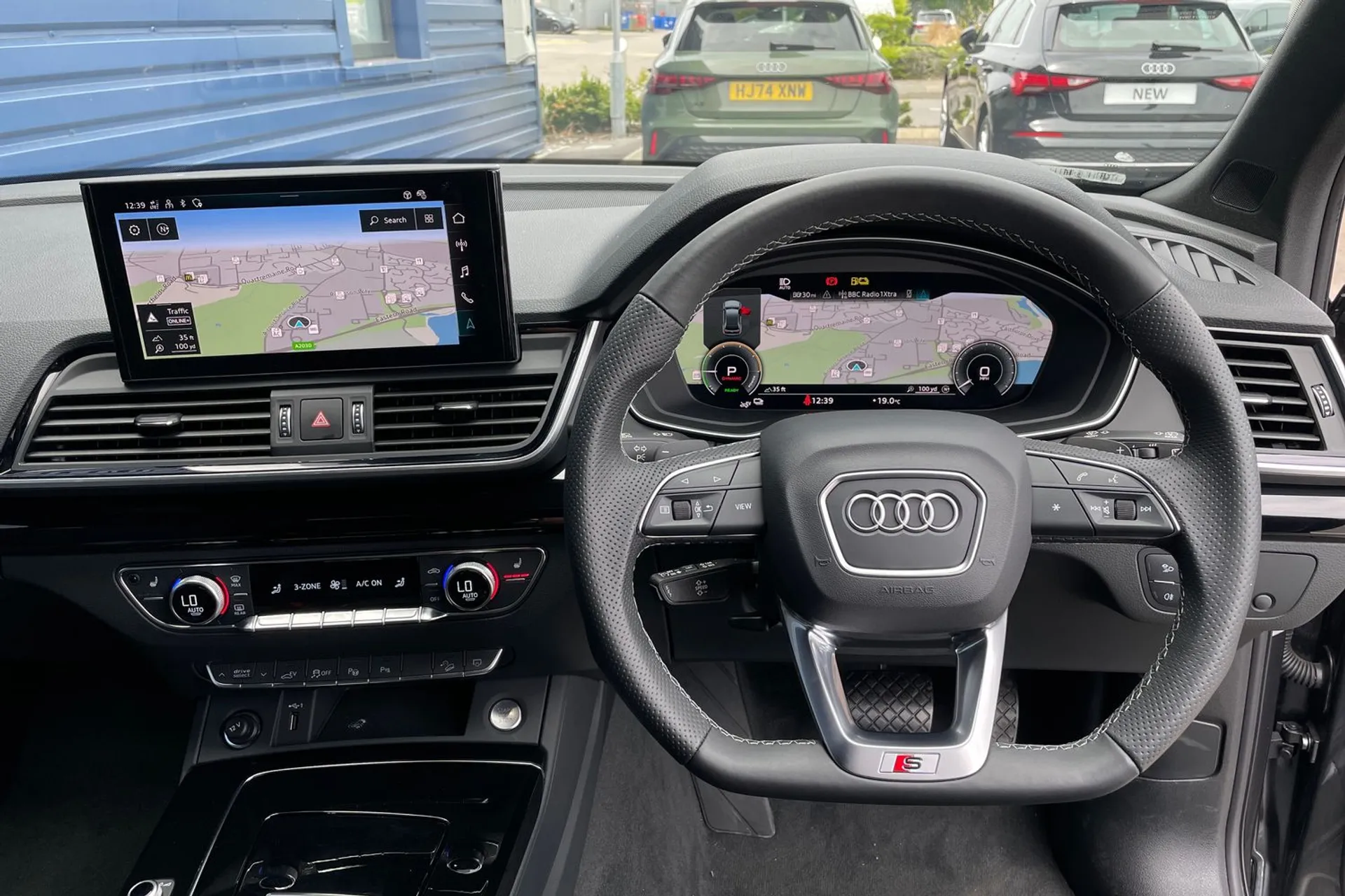 Audi Q5 thumbnail image number 36