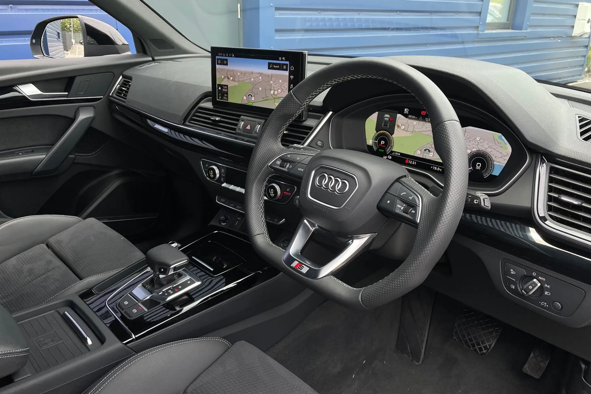 Audi Q5 thumbnail image number 26