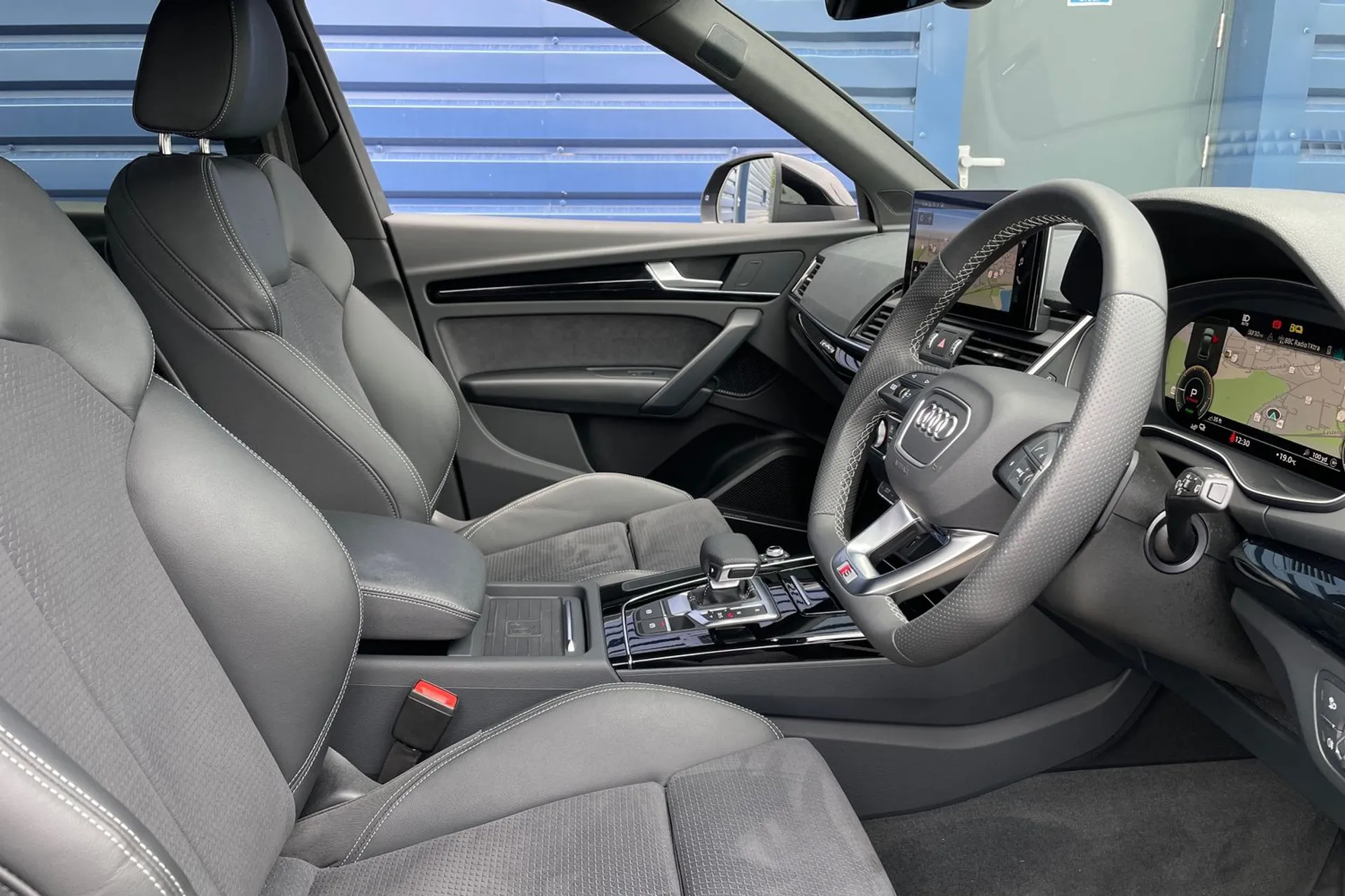 Audi Q5 thumbnail image number 25