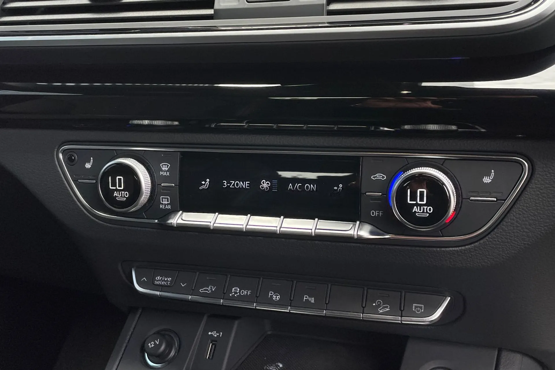 Audi Q5 thumbnail image number 40