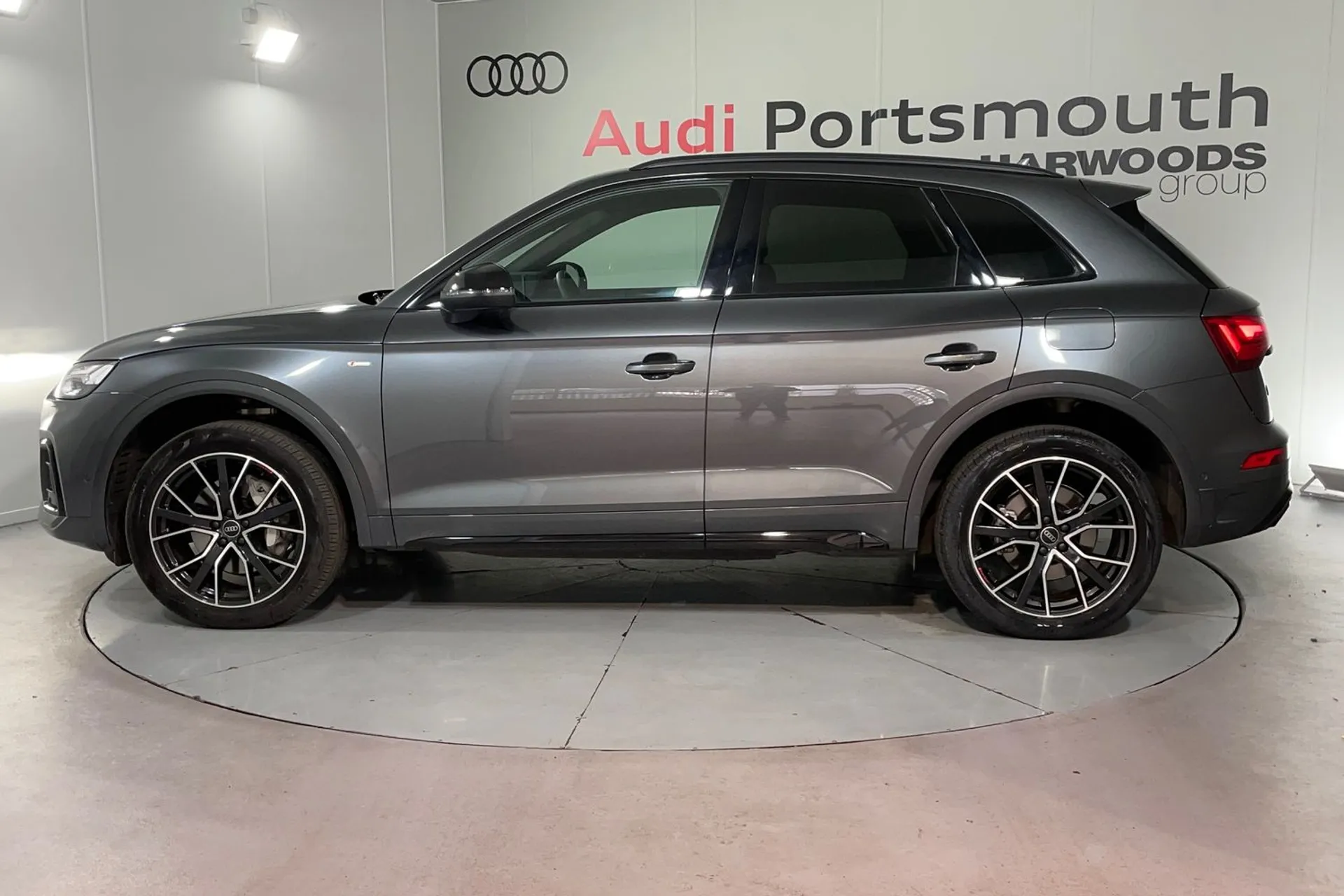 Audi Q5 thumbnail image number 10