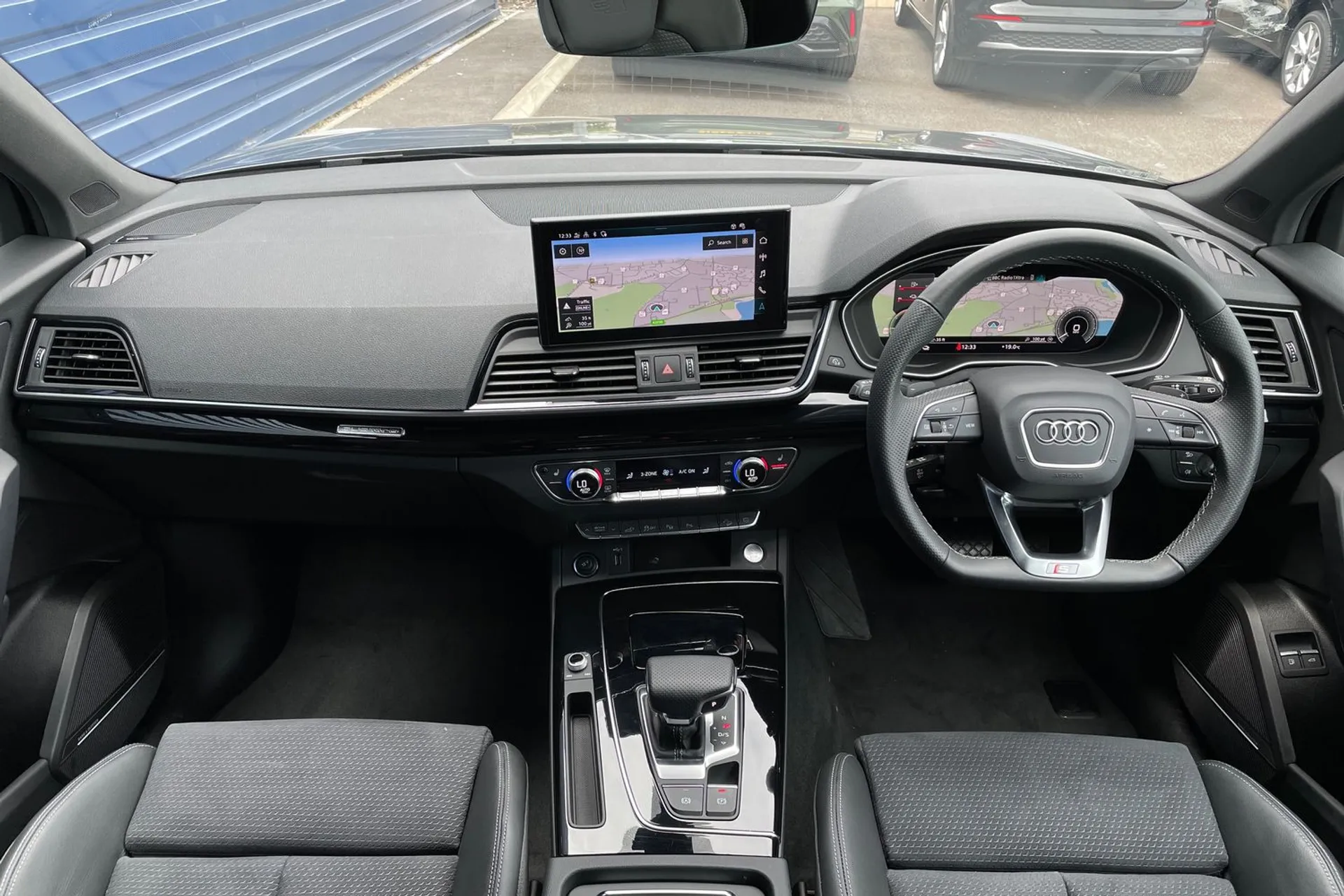 Audi Q5 thumbnail image number 3