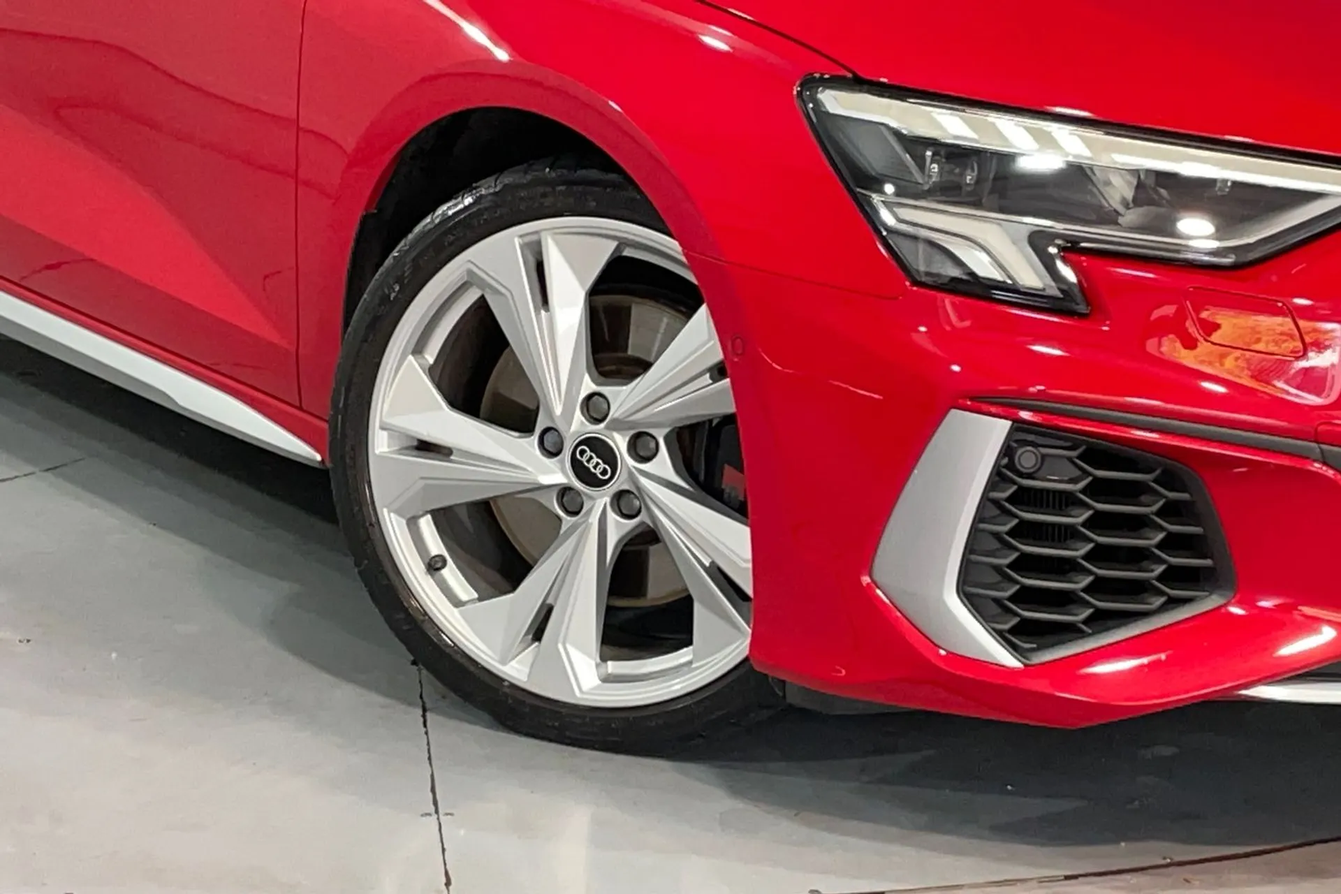 Audi A3 thumbnail image number 9