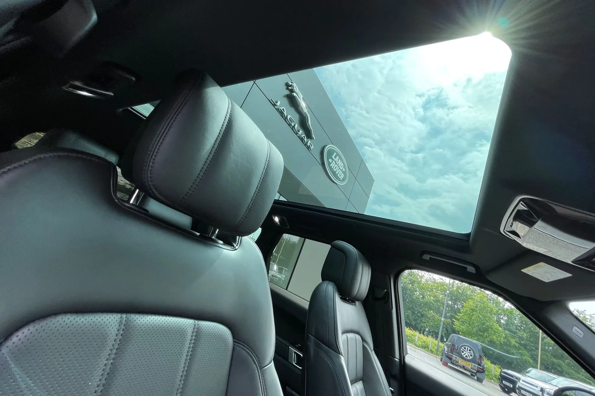 LAND ROVER RANGE ROVER SPORT thumbnail image number 36