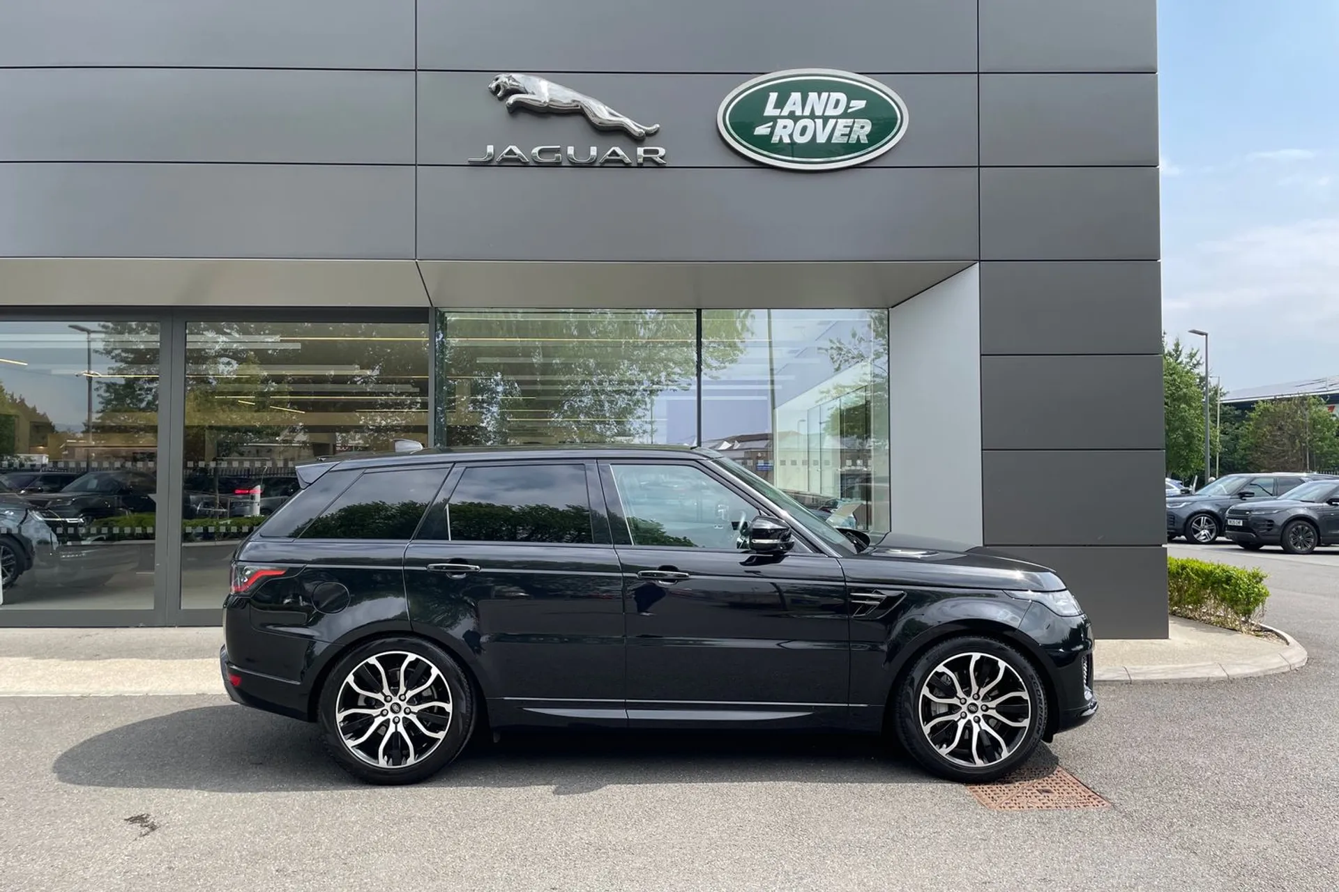 LAND ROVER RANGE ROVER SPORT thumbnail image number 2