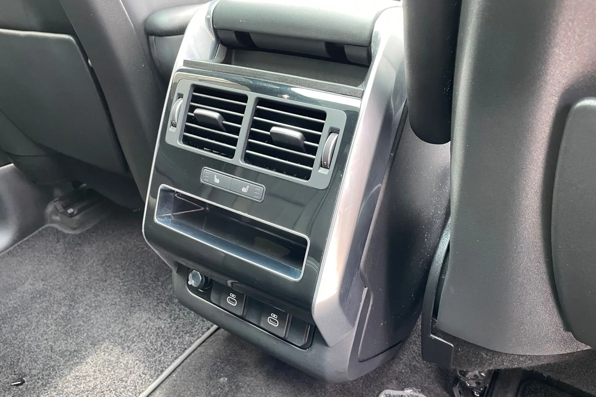 LAND ROVER RANGE ROVER SPORT thumbnail image number 35