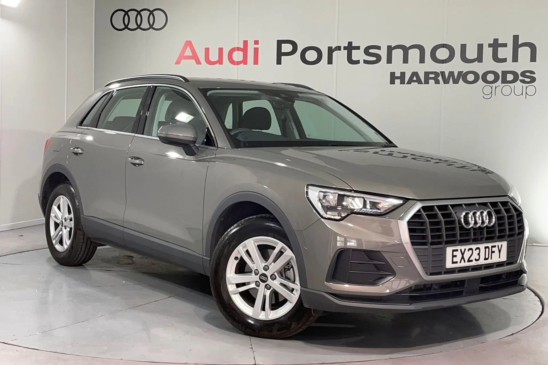 Audi Q3 focused image