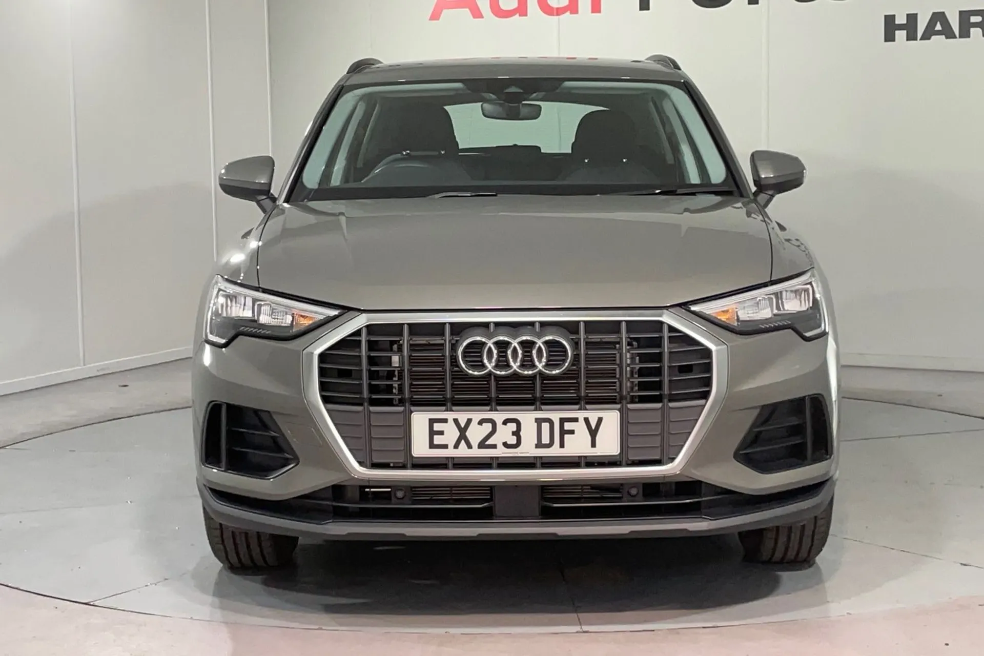 Audi Q3 thumbnail image number 6