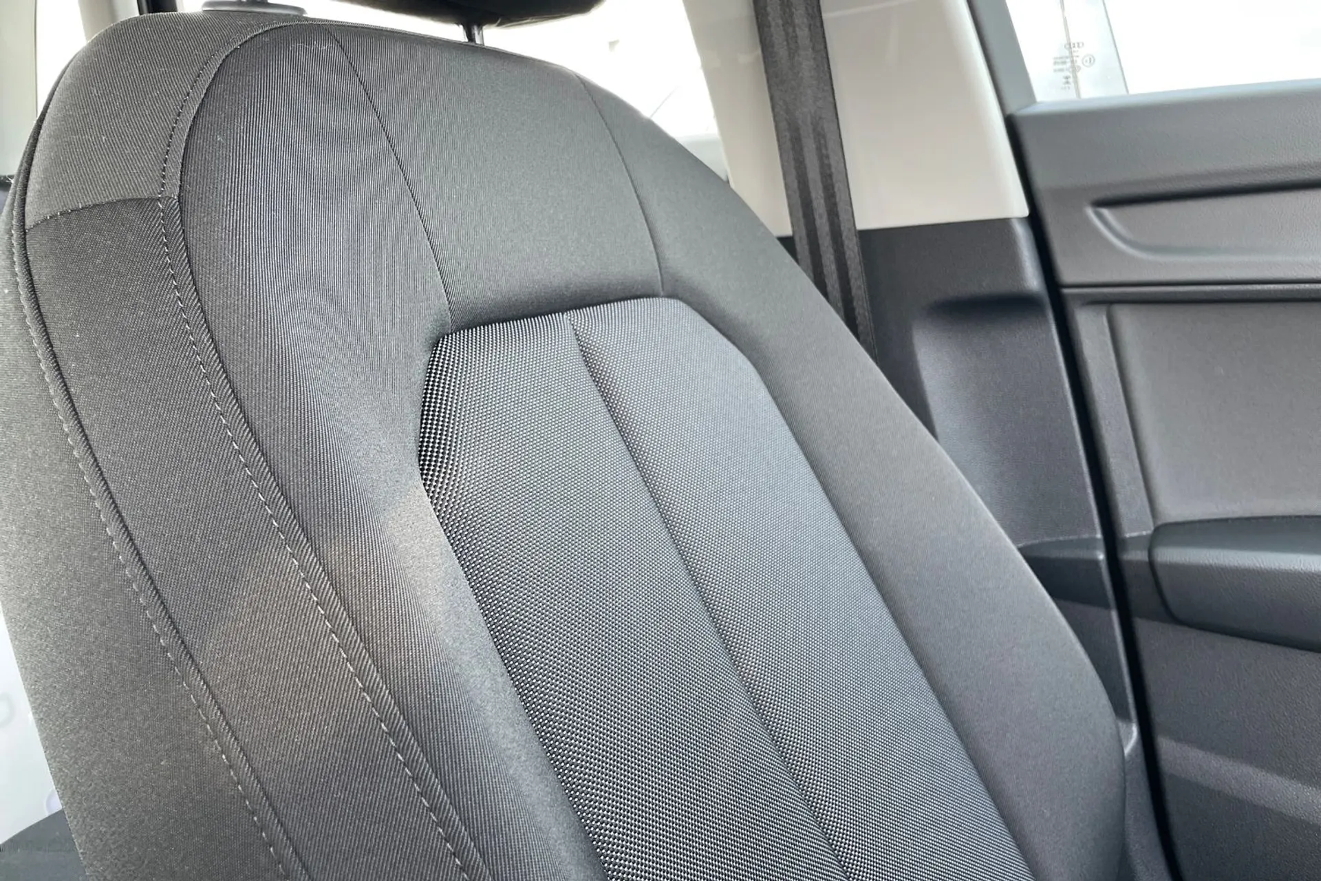 Audi Q3 thumbnail image number 45
