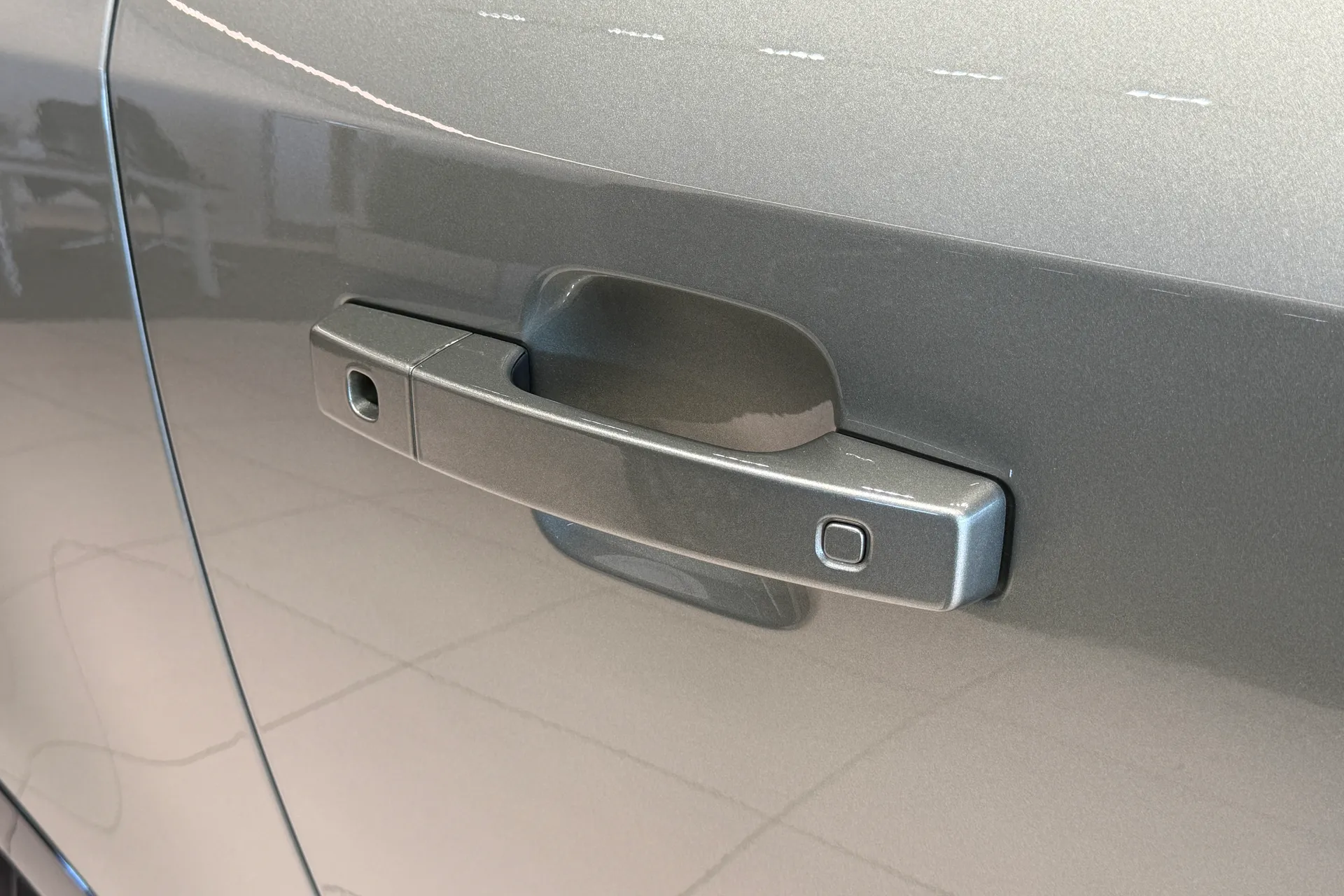 LAND ROVER Defender 90 thumbnail image number 30