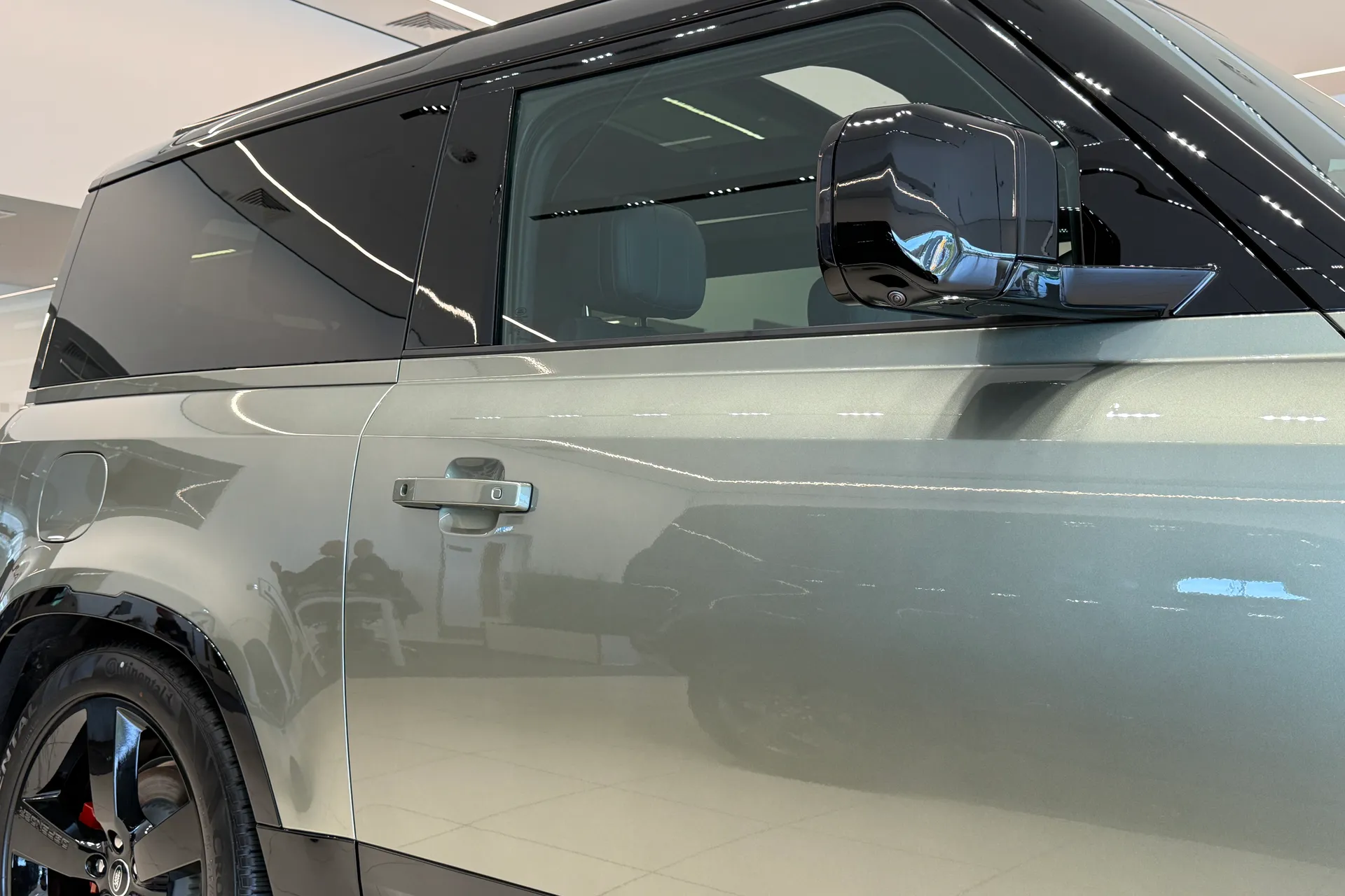 LAND ROVER Defender 90 thumbnail image number 29