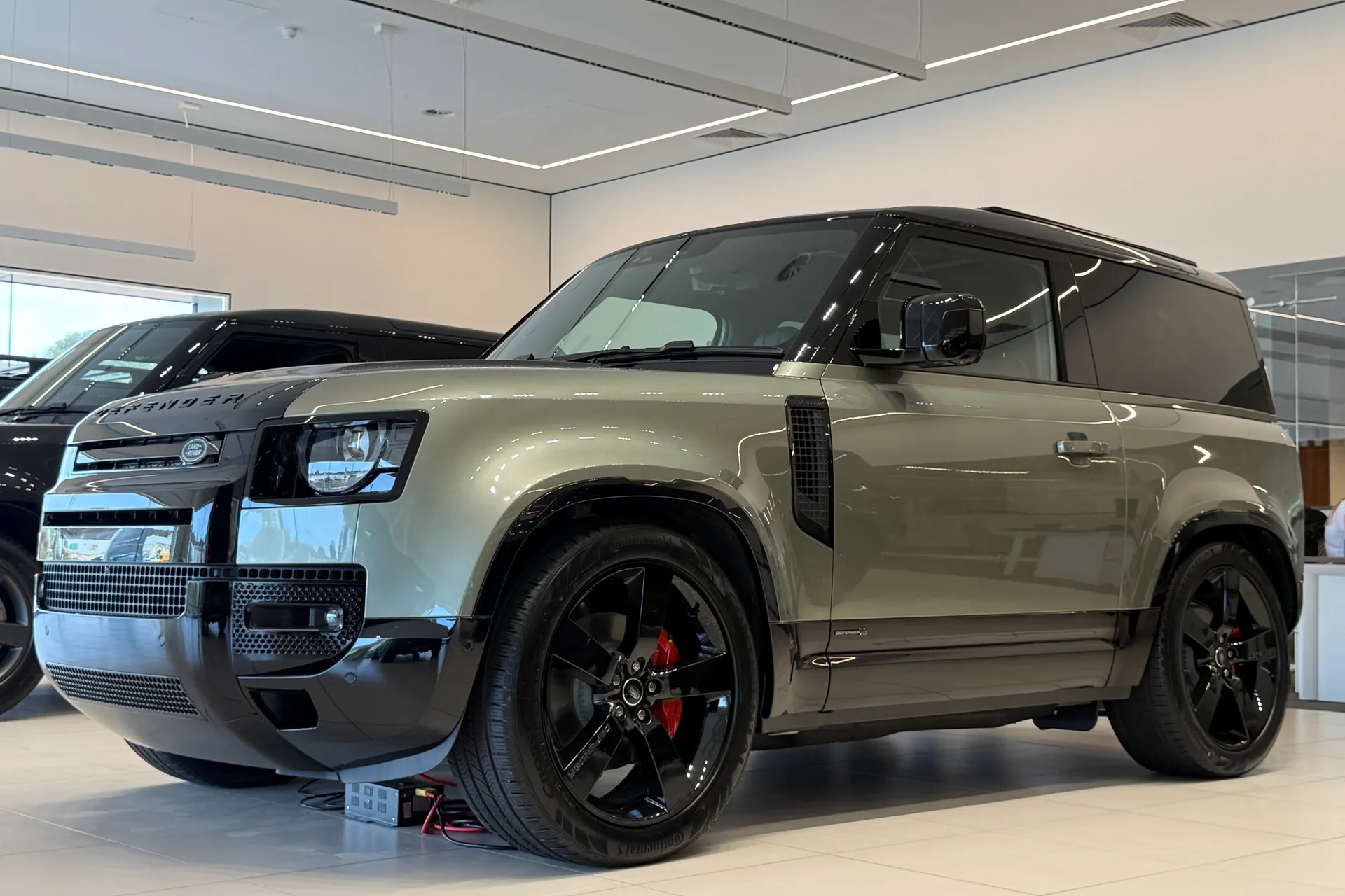 LAND ROVER Defender 90 thumbnail image number 12