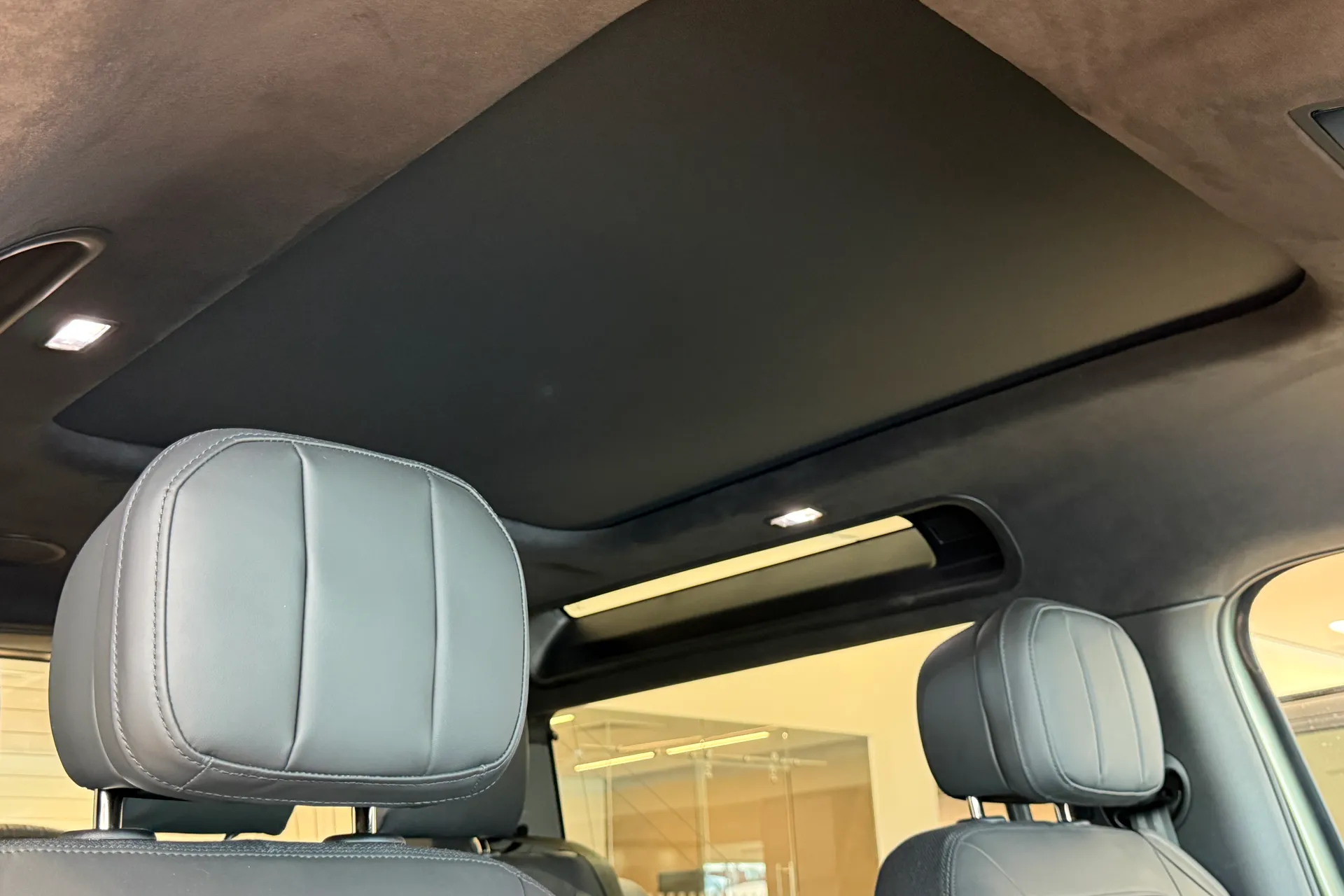 LAND ROVER Defender 90 thumbnail image number 8