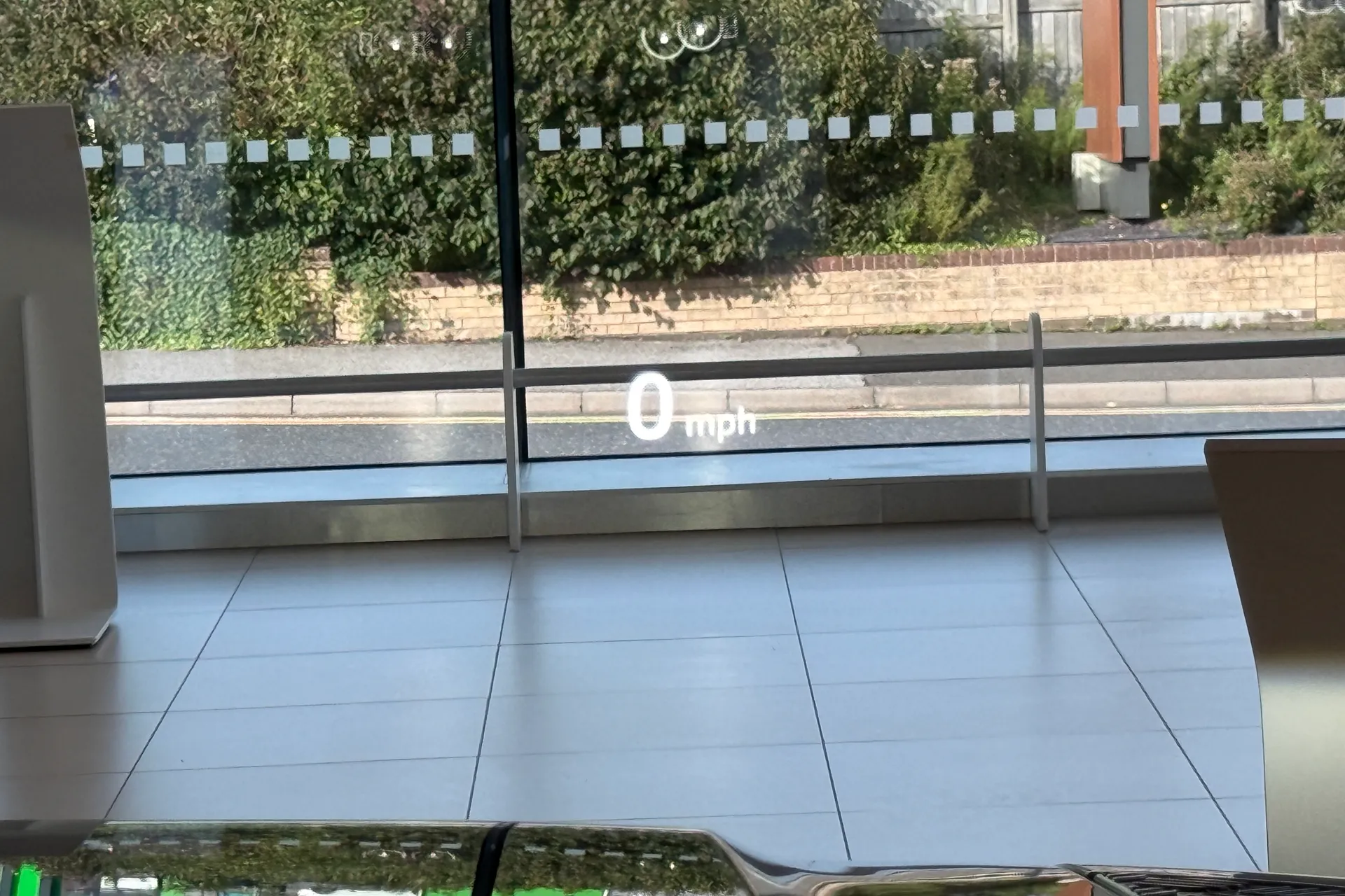 LAND ROVER Defender 90 thumbnail image number 38