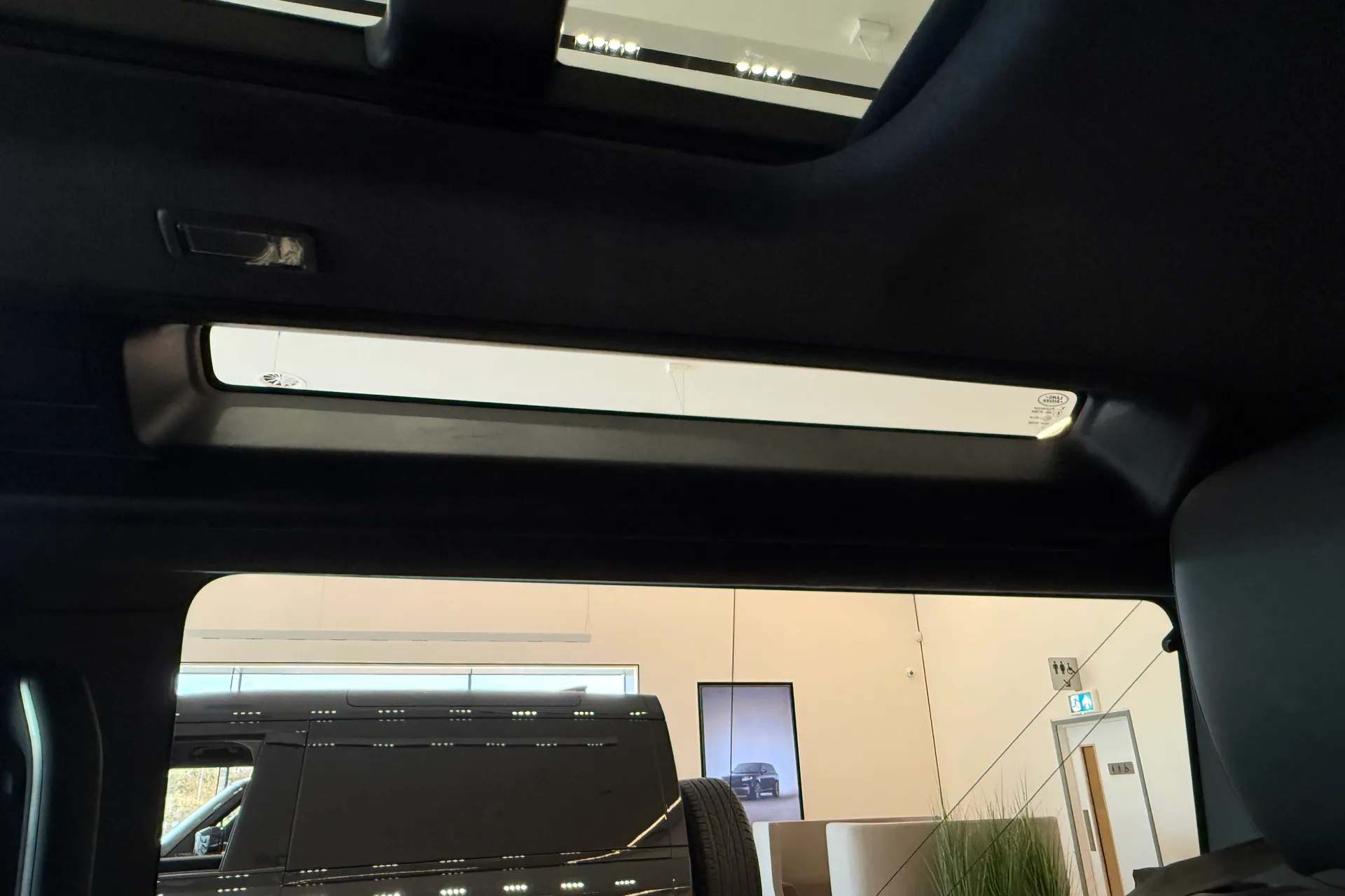 LAND ROVER Defender 90 thumbnail image number 63