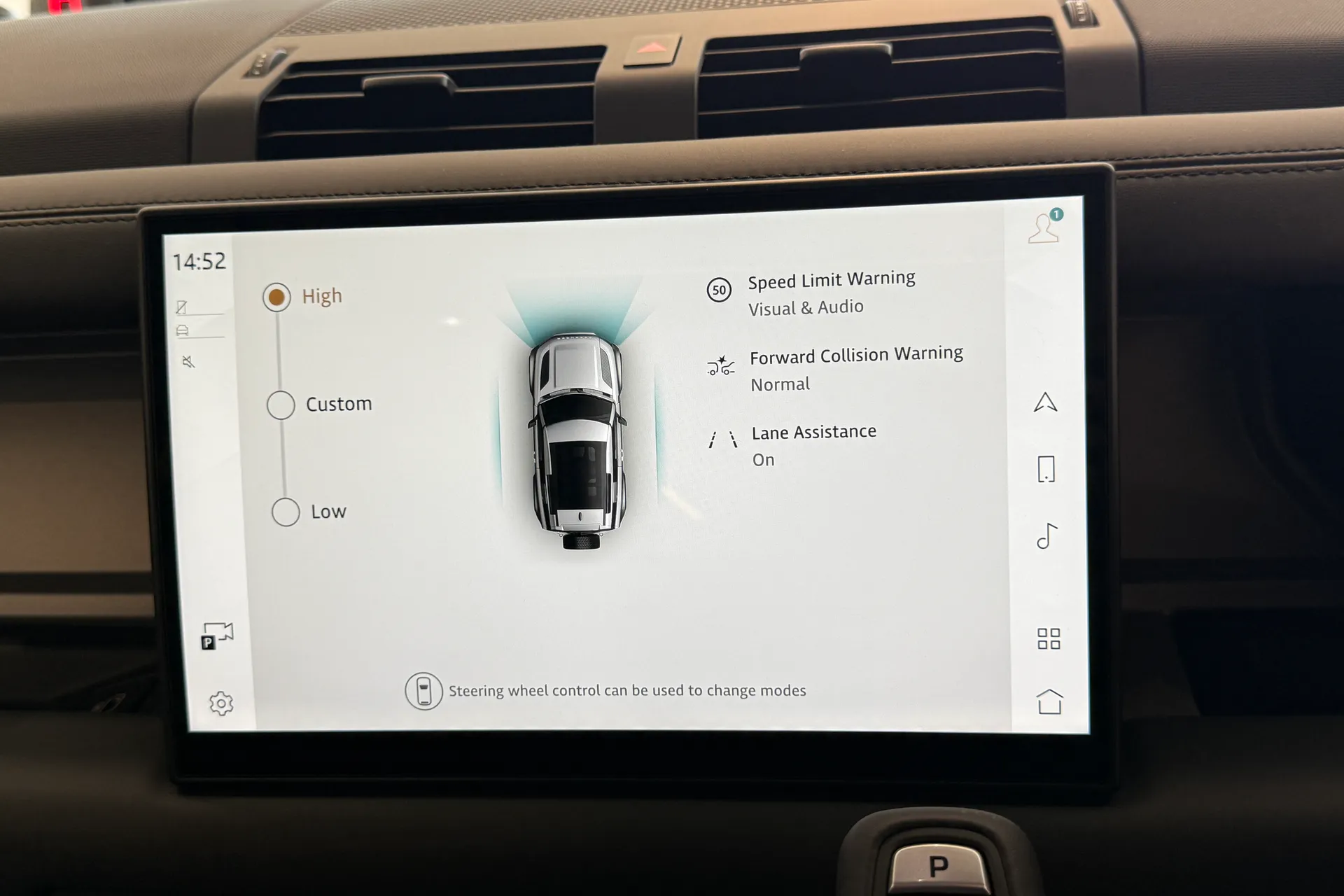 LAND ROVER Defender 90 thumbnail image number 42