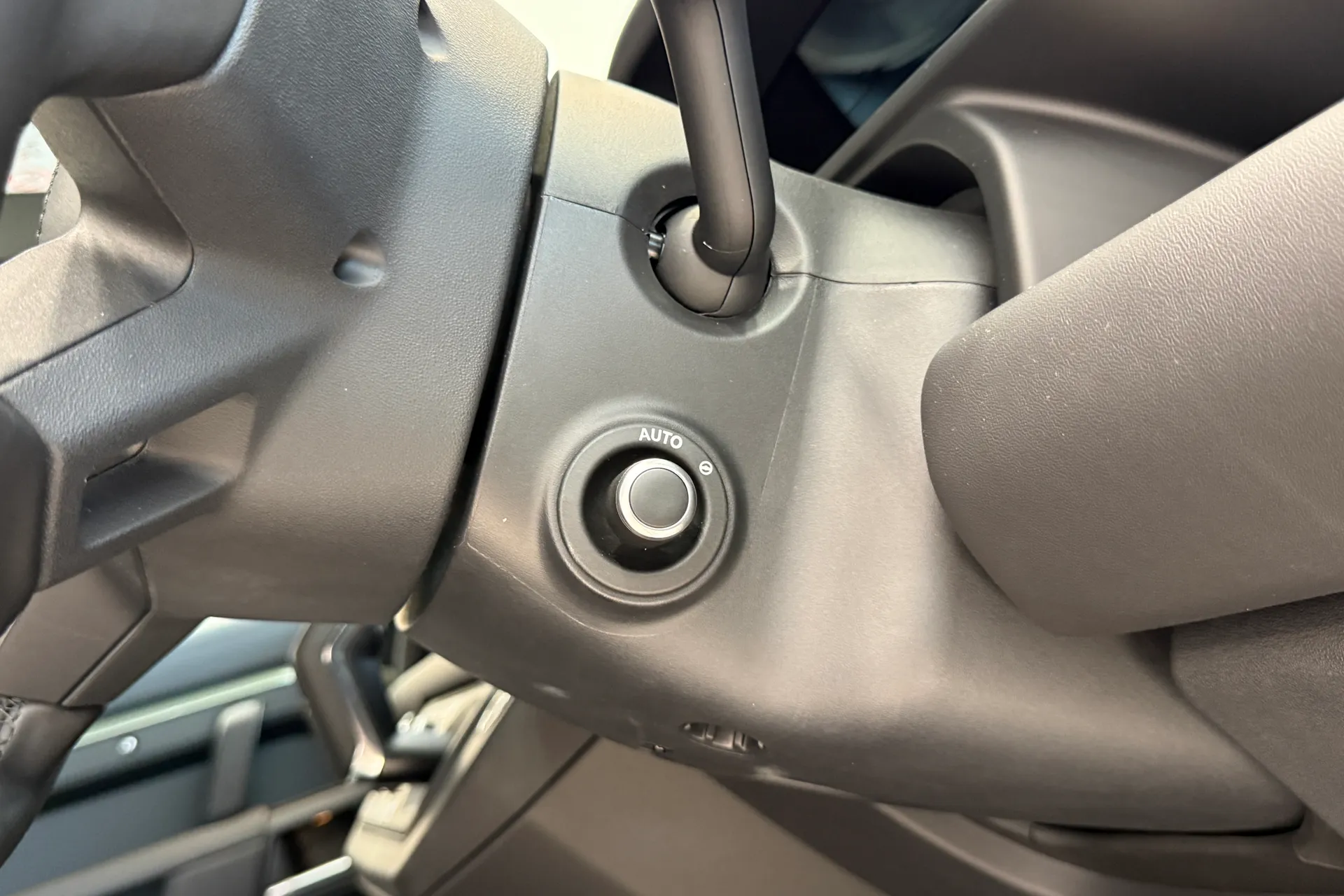 LAND ROVER Defender 90 thumbnail image number 22