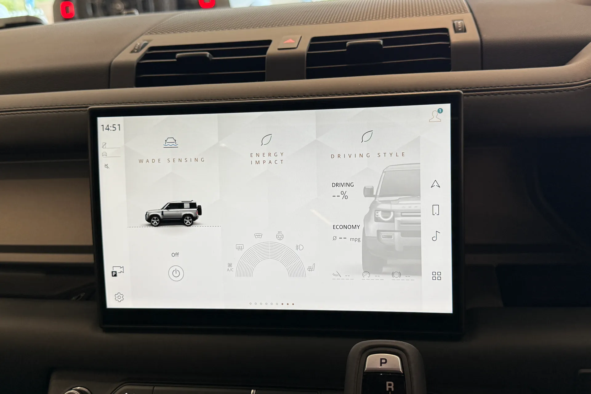 LAND ROVER Defender 90 thumbnail image number 66