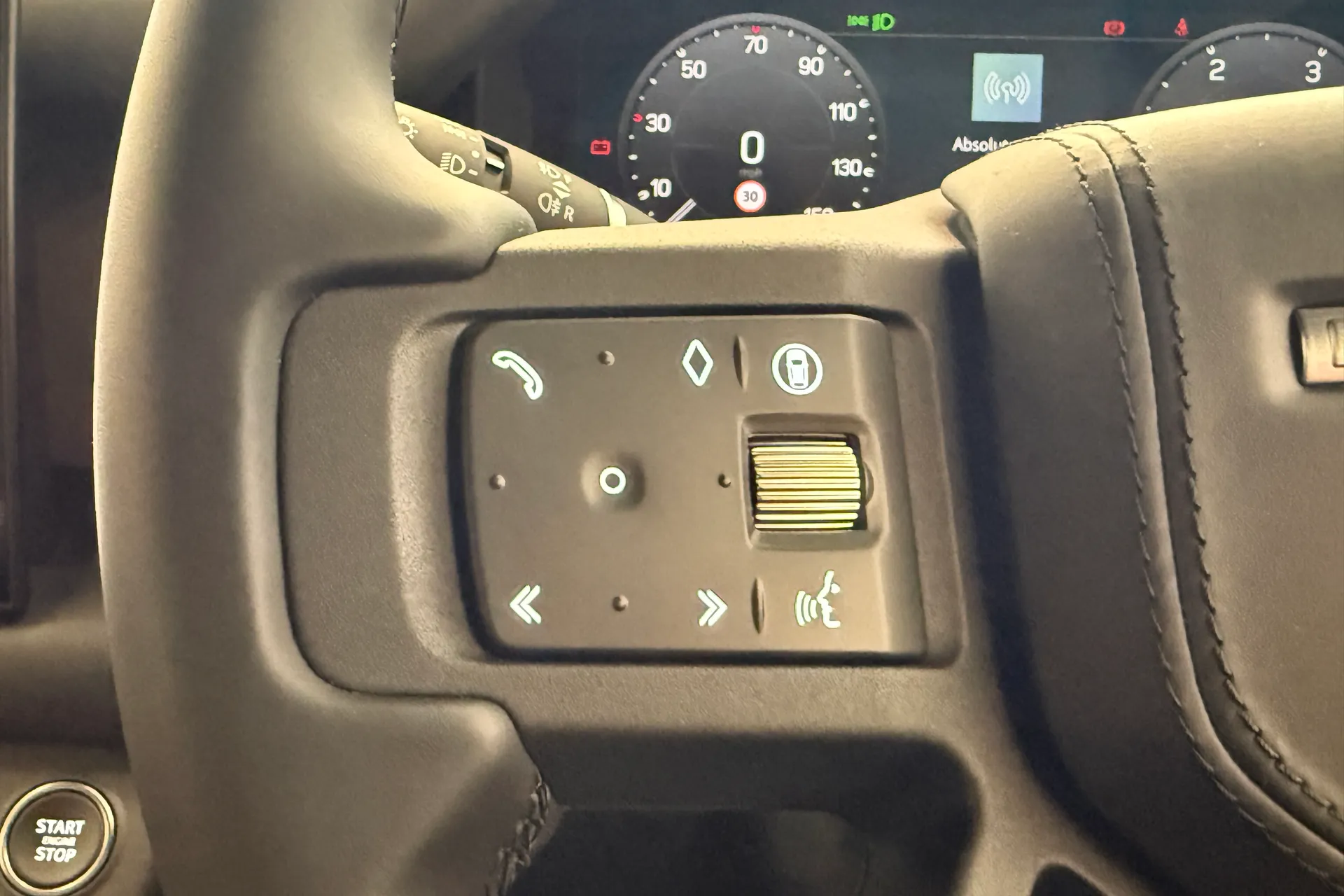 LAND ROVER Defender 90 thumbnail image number 41