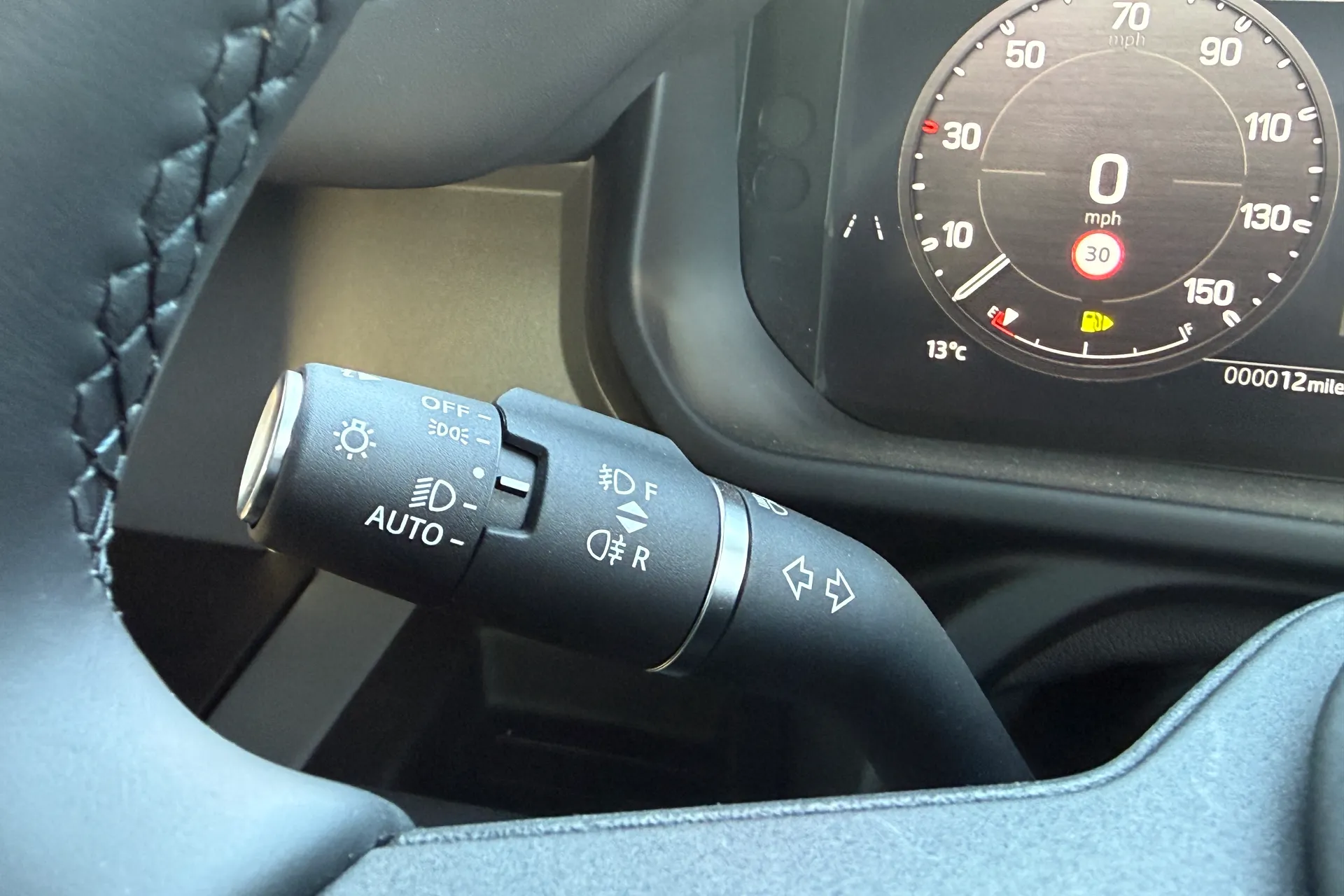 LAND ROVER DEFENDER thumbnail image number 61