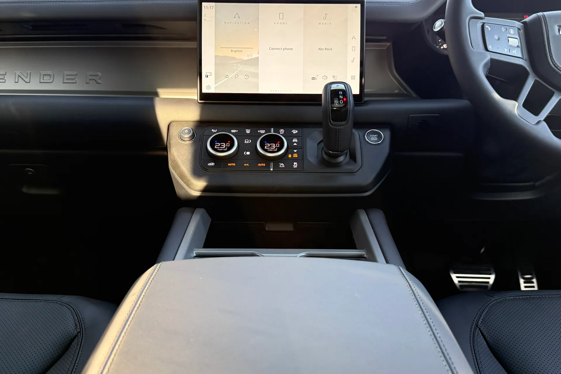 LAND ROVER DEFENDER thumbnail image number 54