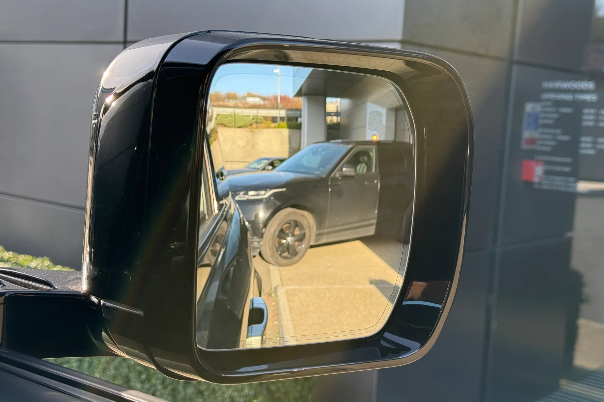 LAND ROVER DEFENDER thumbnail image number 30