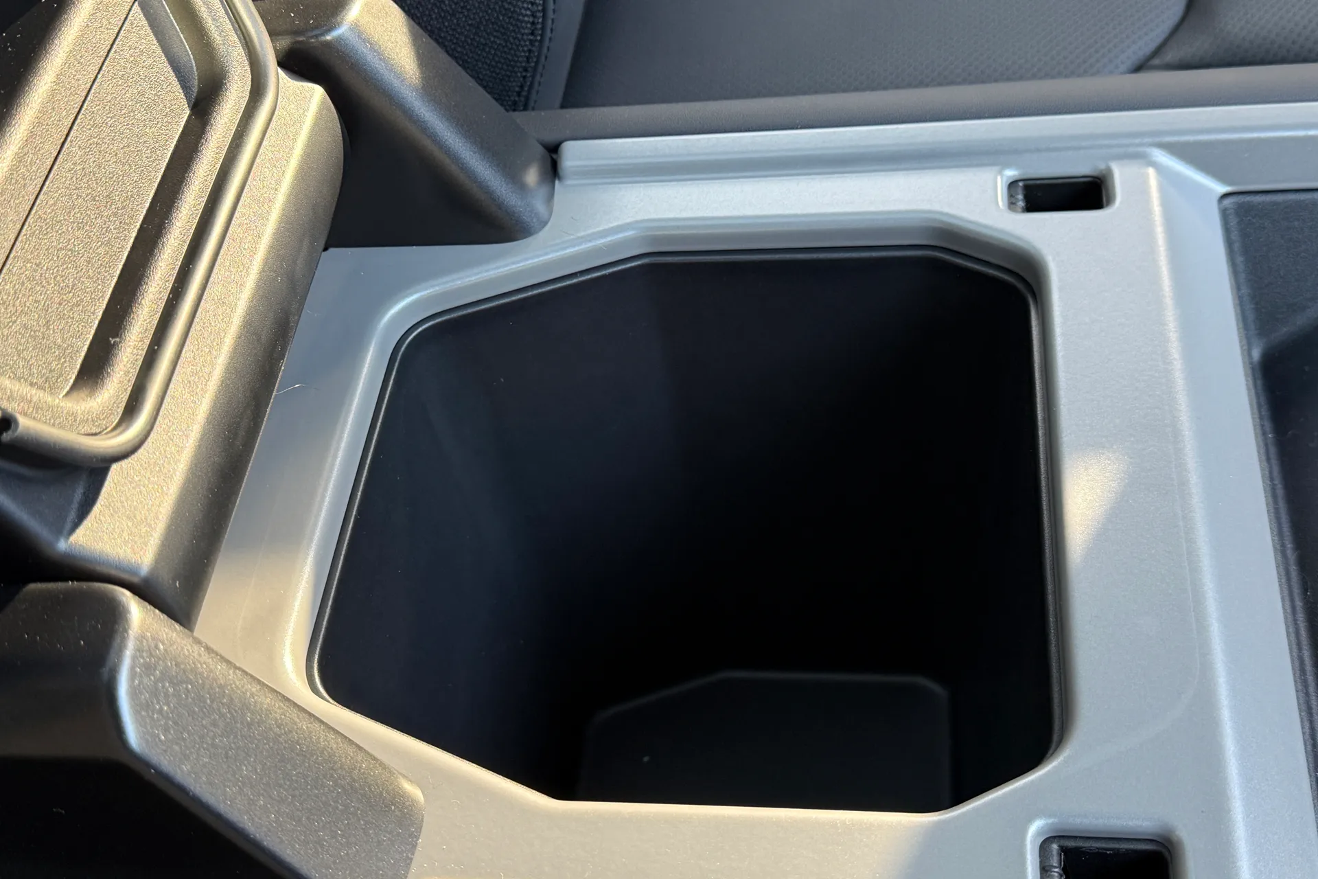 LAND ROVER DEFENDER thumbnail image number 35