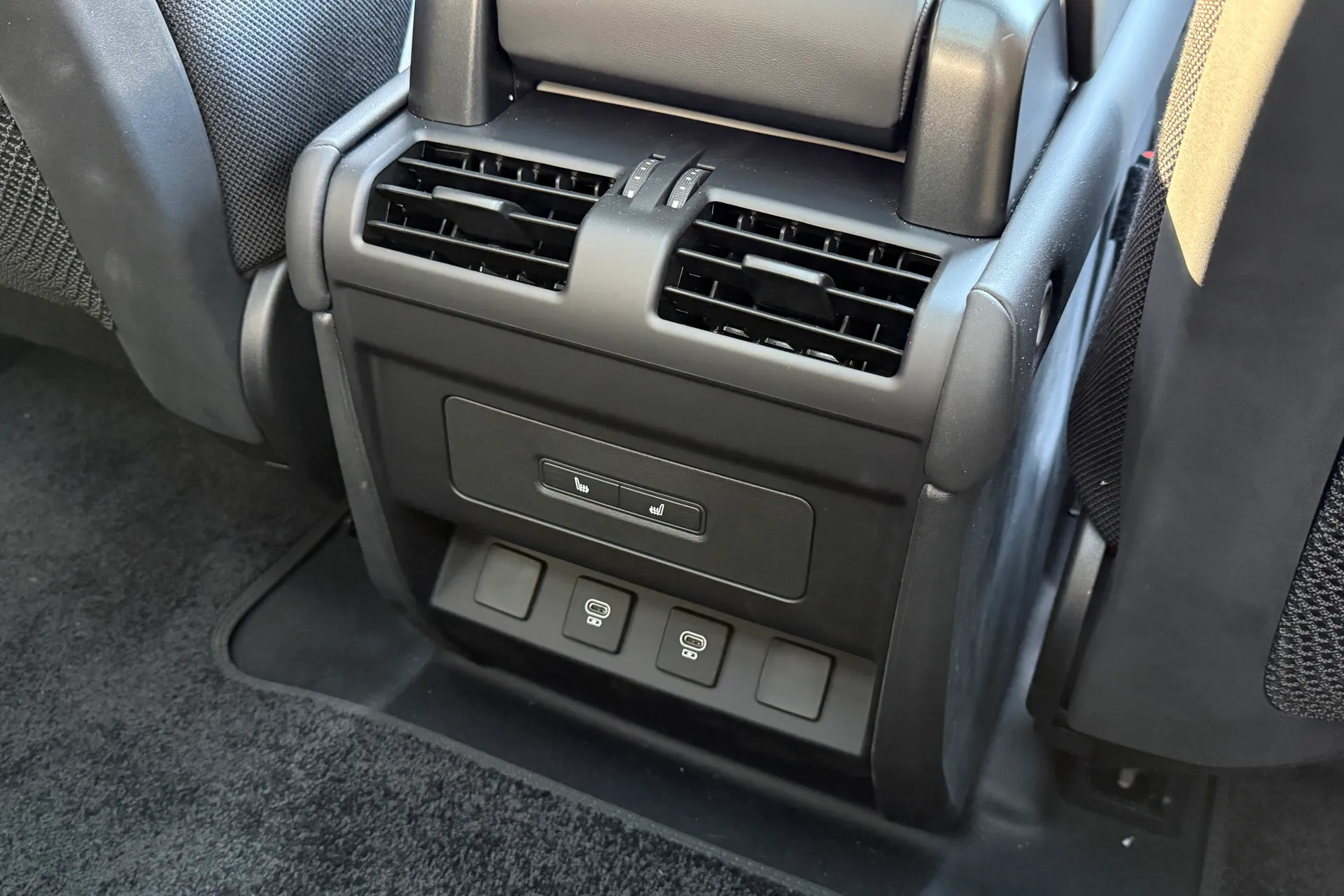 LAND ROVER DEFENDER thumbnail image number 52