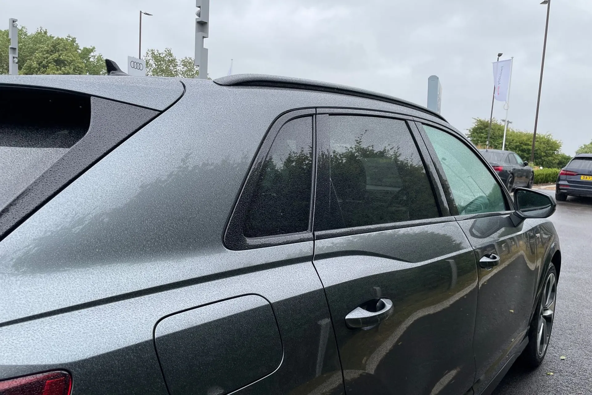 Audi Q3 thumbnail image number 13